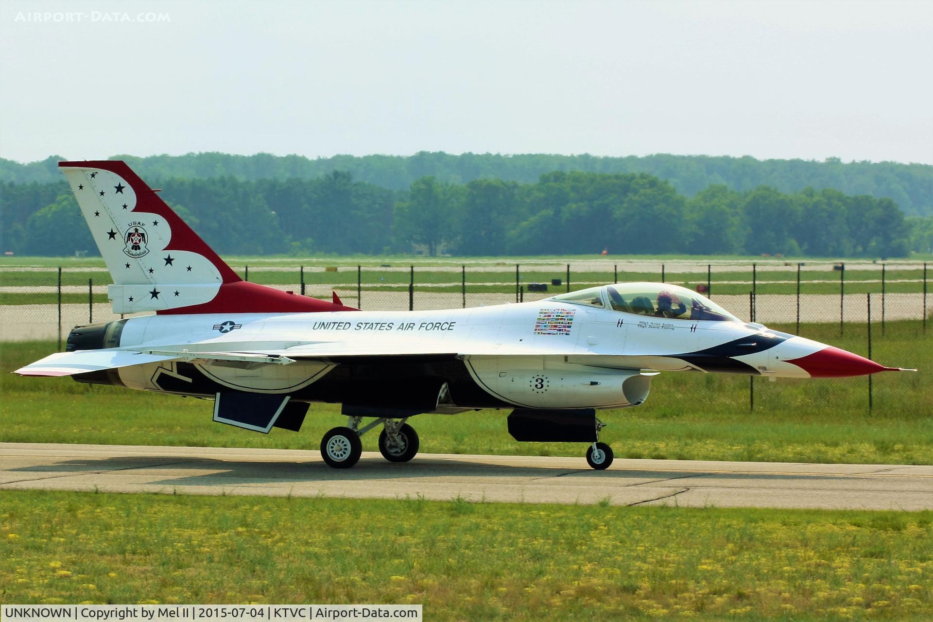 UNKNOWN, General Dynamics F-16C Fighting Falcon C/N Unknown, USAF Thunderbirds - 2015 National Cherry Festival Air Show