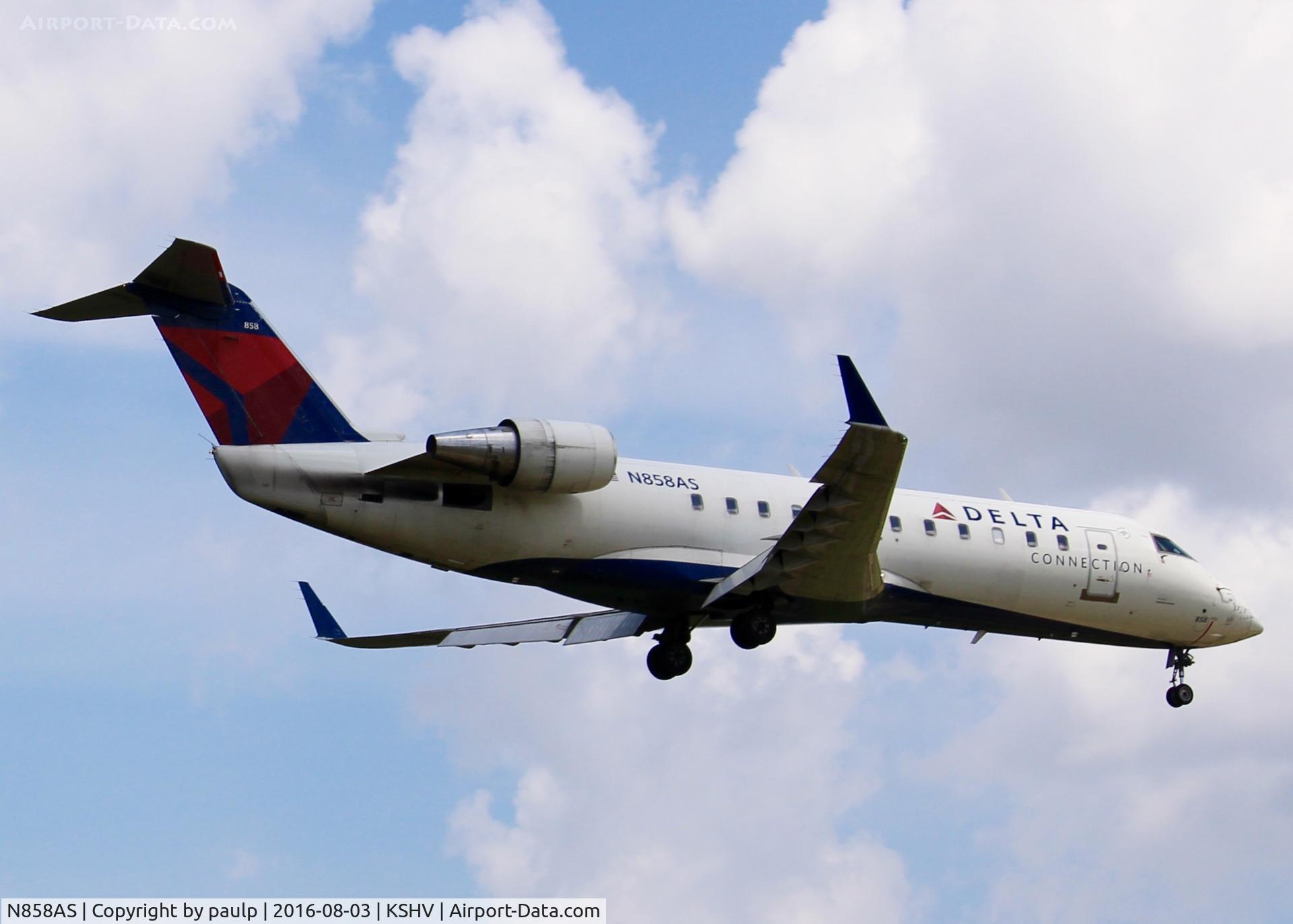 N858AS, 2000 Bombardier CRJ-200ER (CL-600-2B19) C/N 7417, At Shreveport Regional.