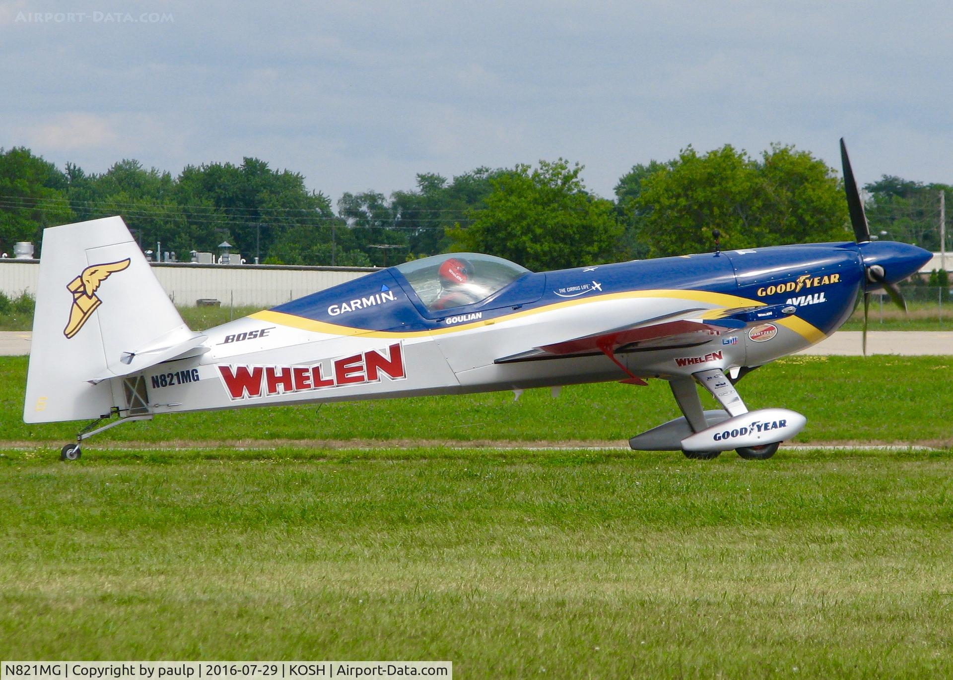 N821MG, 2009 Extra EA-300SC C/N SC010, AirVenture 2016.