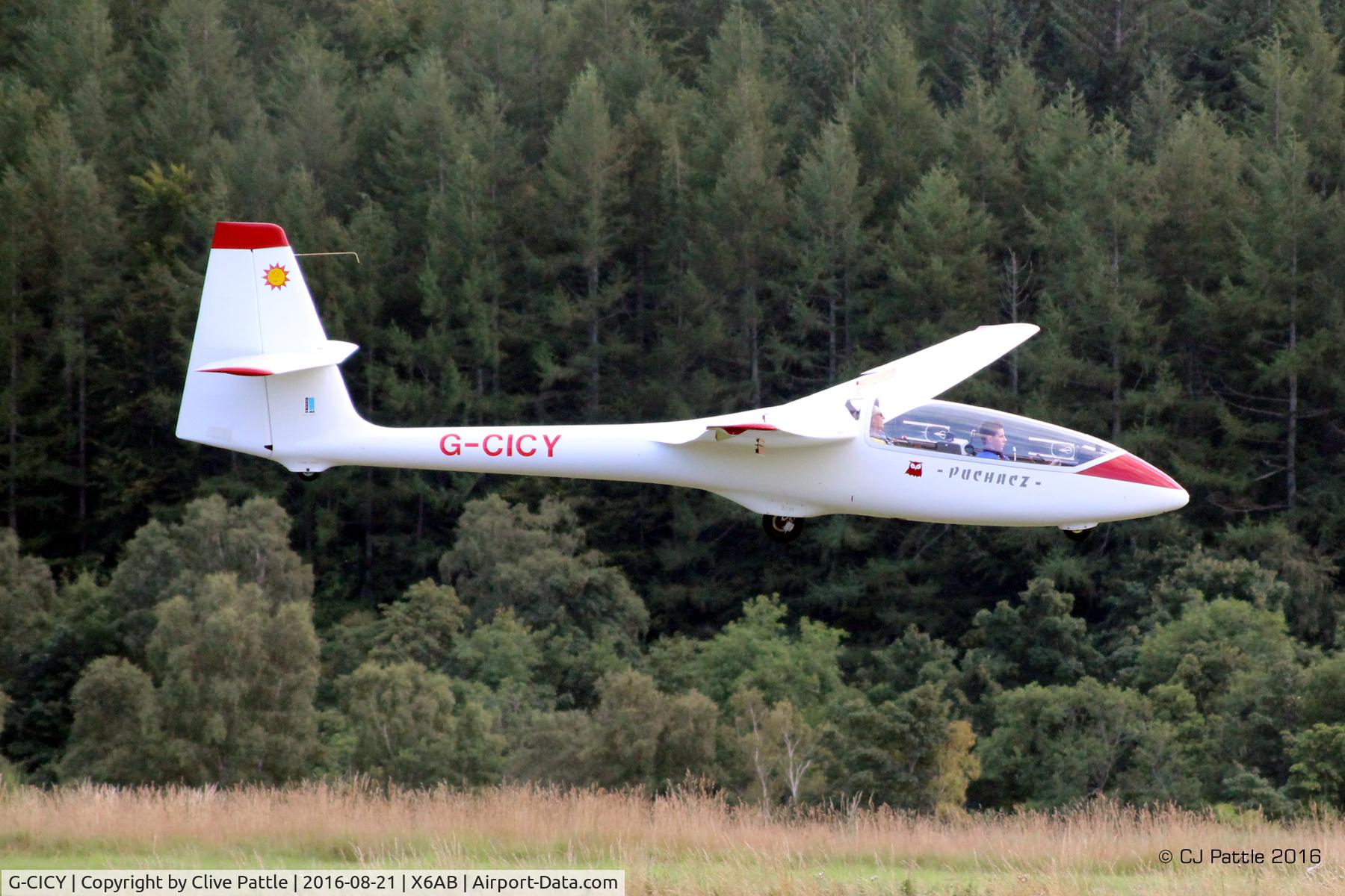 G-CICY, 1989 PZL-Bielsko SZD-50-3 Puchacz C/N B-1880, In action at Aboyne