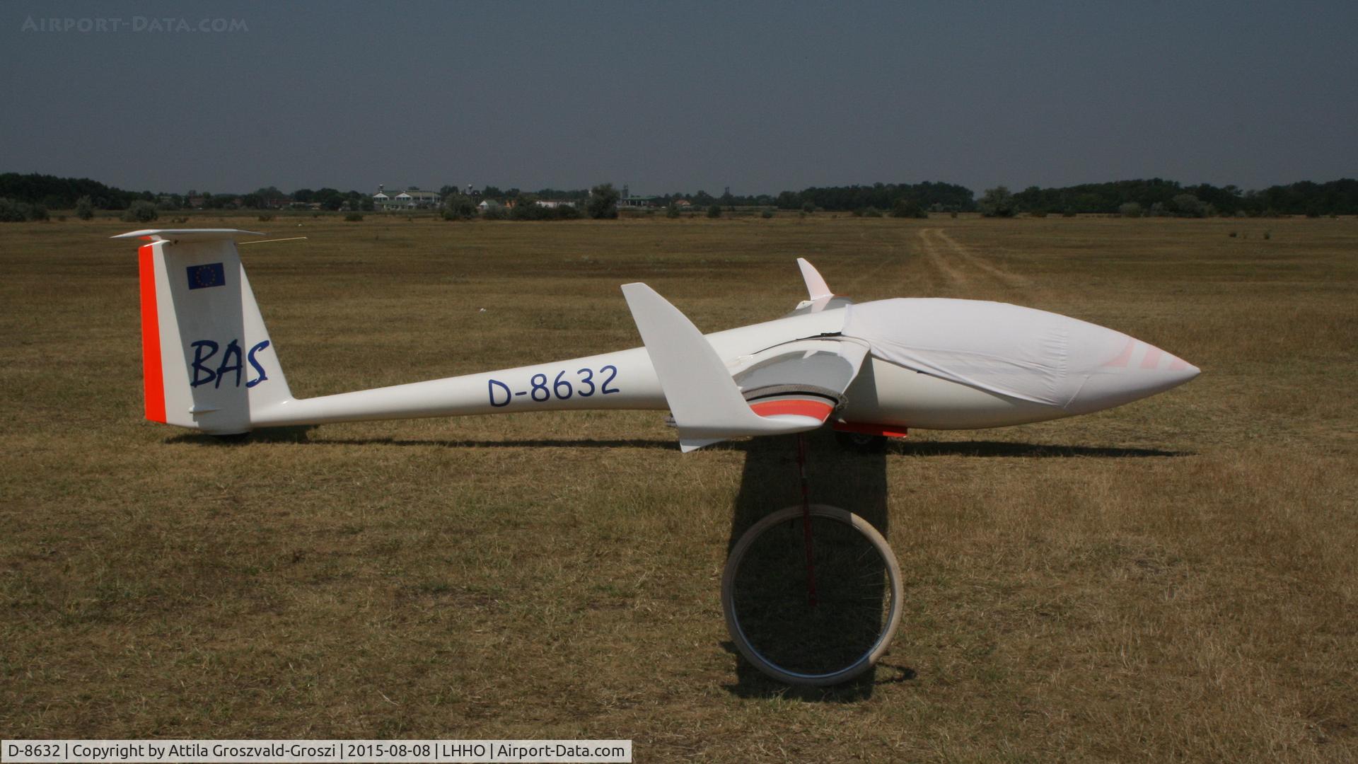 D-8632, 1986 Schleicher ASW-20 C/N 20591, Hajdúszoboszló Airport, Hungary - 60. Hungary Gliding National Championship and third Civis Thermal Cup, 2015
