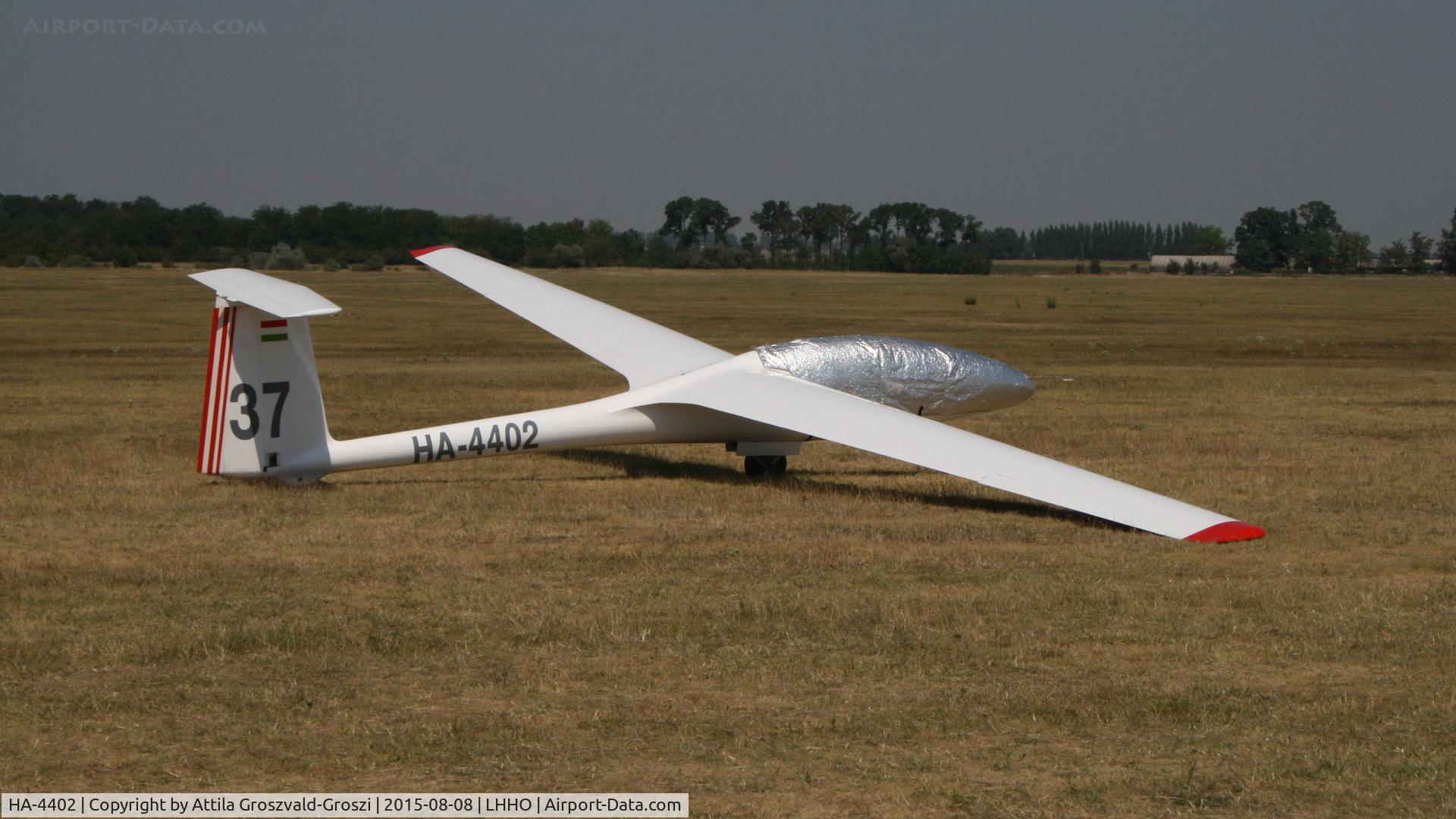 HA-4402, 1982 PZL-Bielsko SZD-48-1 Jantar Standard 2 C/N B-1223, Hajdúszoboszló Airport, Hungary - 60. Hungary Gliding National Championship and third Civis Thermal Cup, 2015