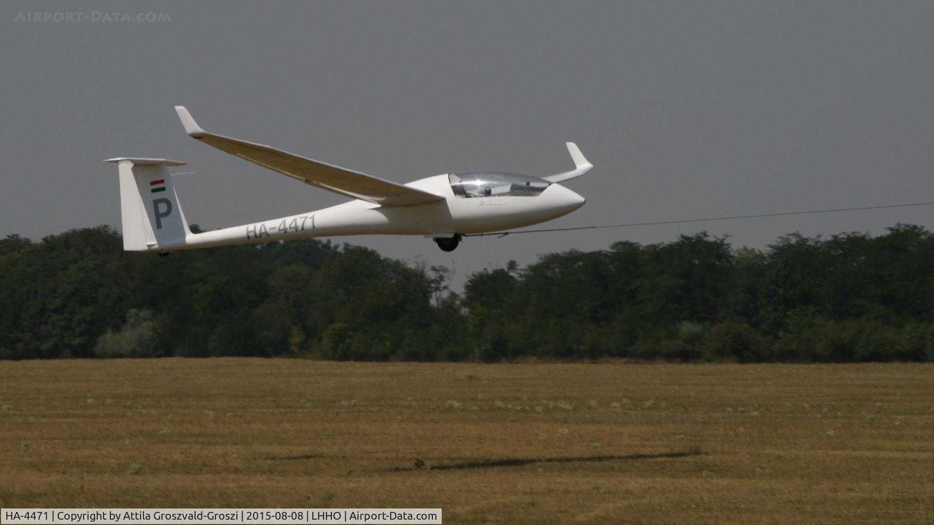 HA-4471, 1992 Schempp-Hirth Discus CS C/N 093CS, Hajdúszoboszló Airport, Hungary - 60. Hungary Gliding National Championship and third Civis Thermal Cup, 2015