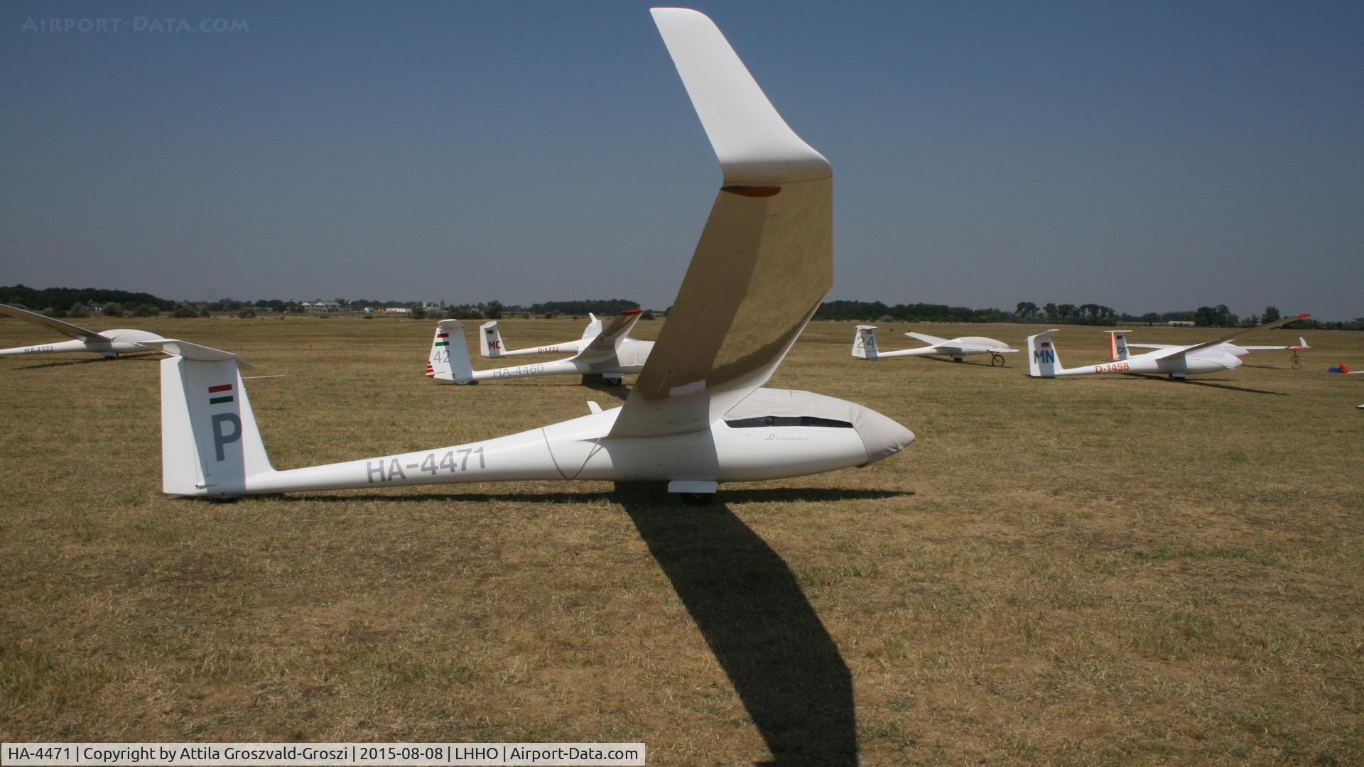 HA-4471, 1992 Schempp-Hirth Discus CS C/N 093CS, Hajdúszoboszló Airport, Hungary - 60. Hungary Gliding National Championship and third Civis Thermal Cup, 2015