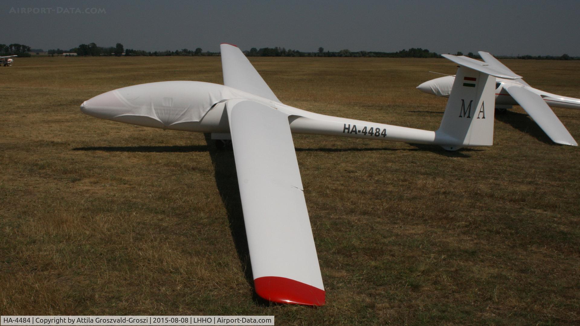 HA-4484, 1978 PZL-Bielsko SZD-48-1 Jantar Standard 2 C/N B-985, Hajdúszoboszló Airport, Hungary - 60. Hungary Gliding National Championship and third Civis Thermal Cup, 2015