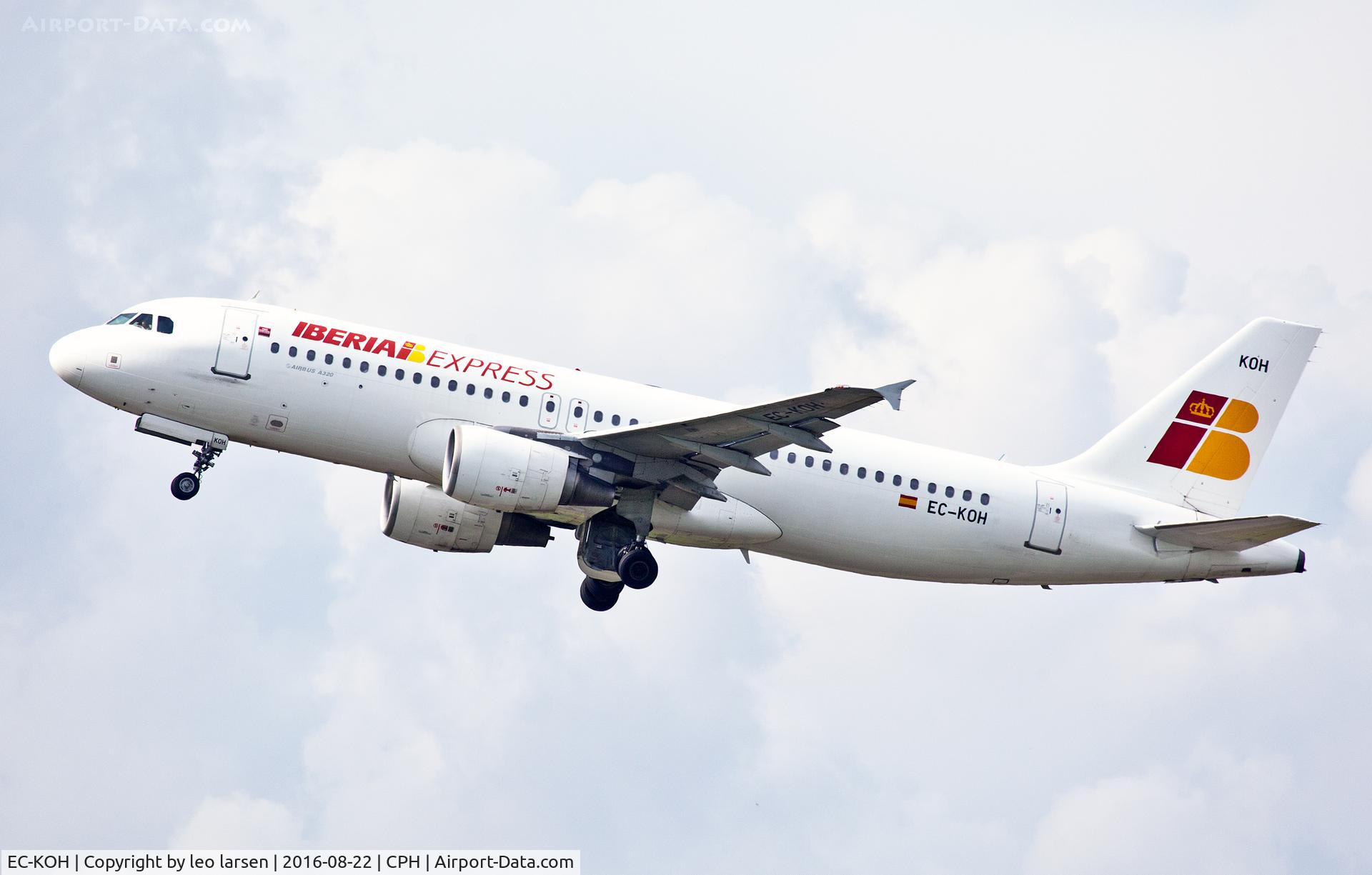 EC-KOH, 2004 Airbus A320-214 C/N 2248, Copenhagen 22.8.16