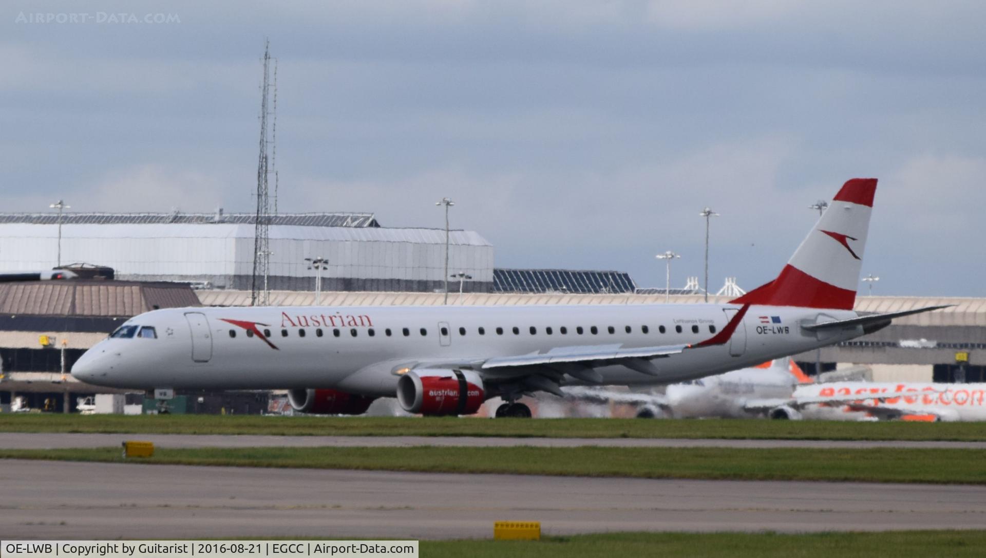 OE-LWB, 2009 Embraer 195LR (ERJ-190-200LR) C/N 19000324, At Manchester