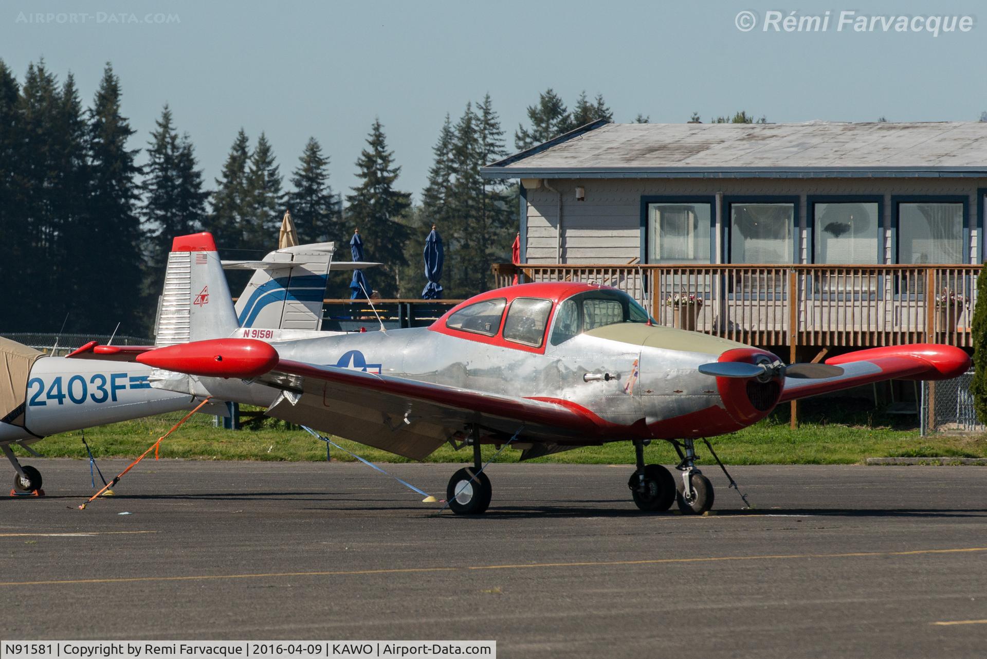 N91581, 1946 North American Navion (NA-145) C/N NAV-4-362, Parked north of main terminal building