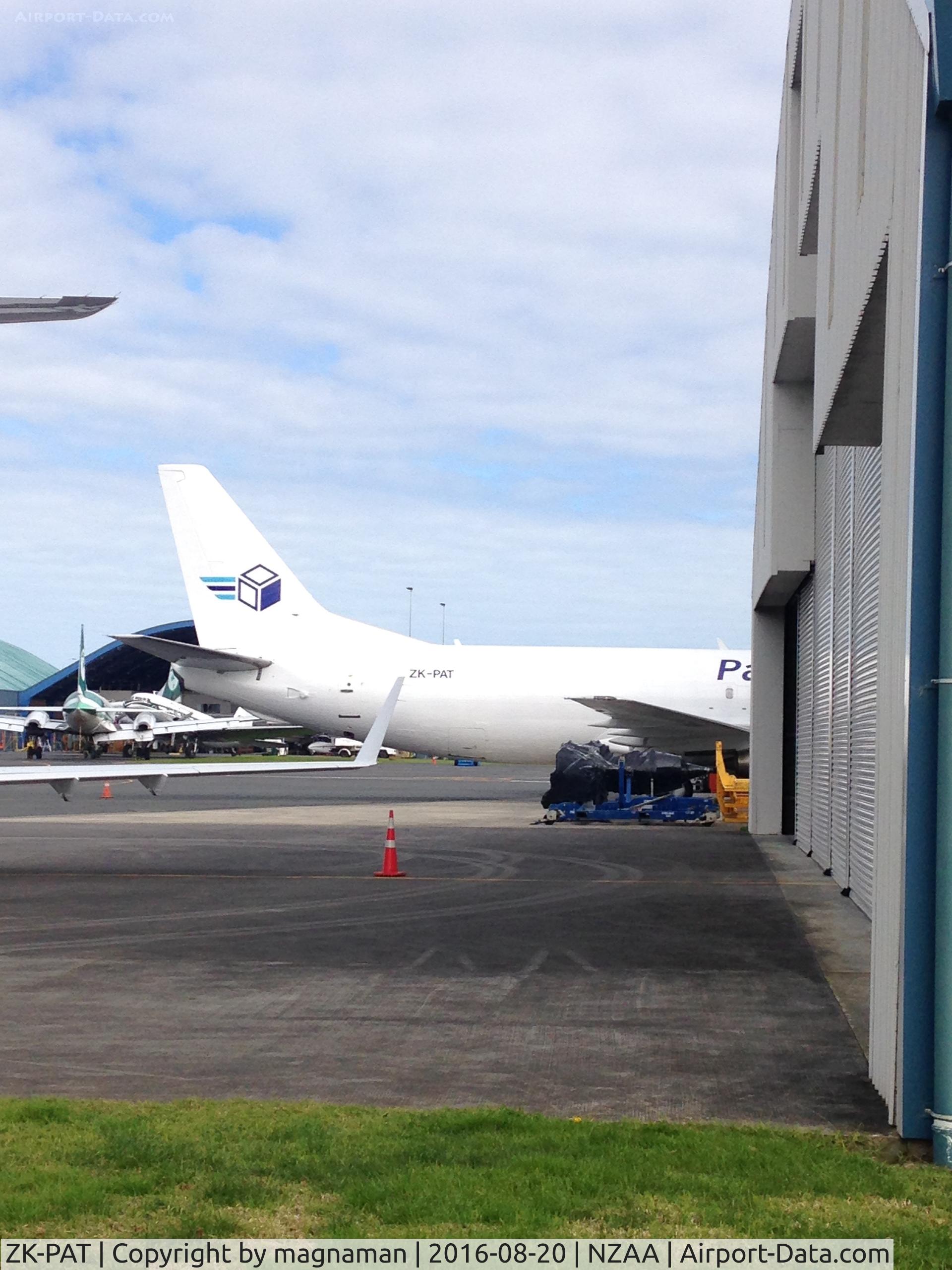 ZK-PAT, 1990 Boeing 737-4Y0/SF C/N 24683, just about to enter service with parcel air - joining PAK and PAQ