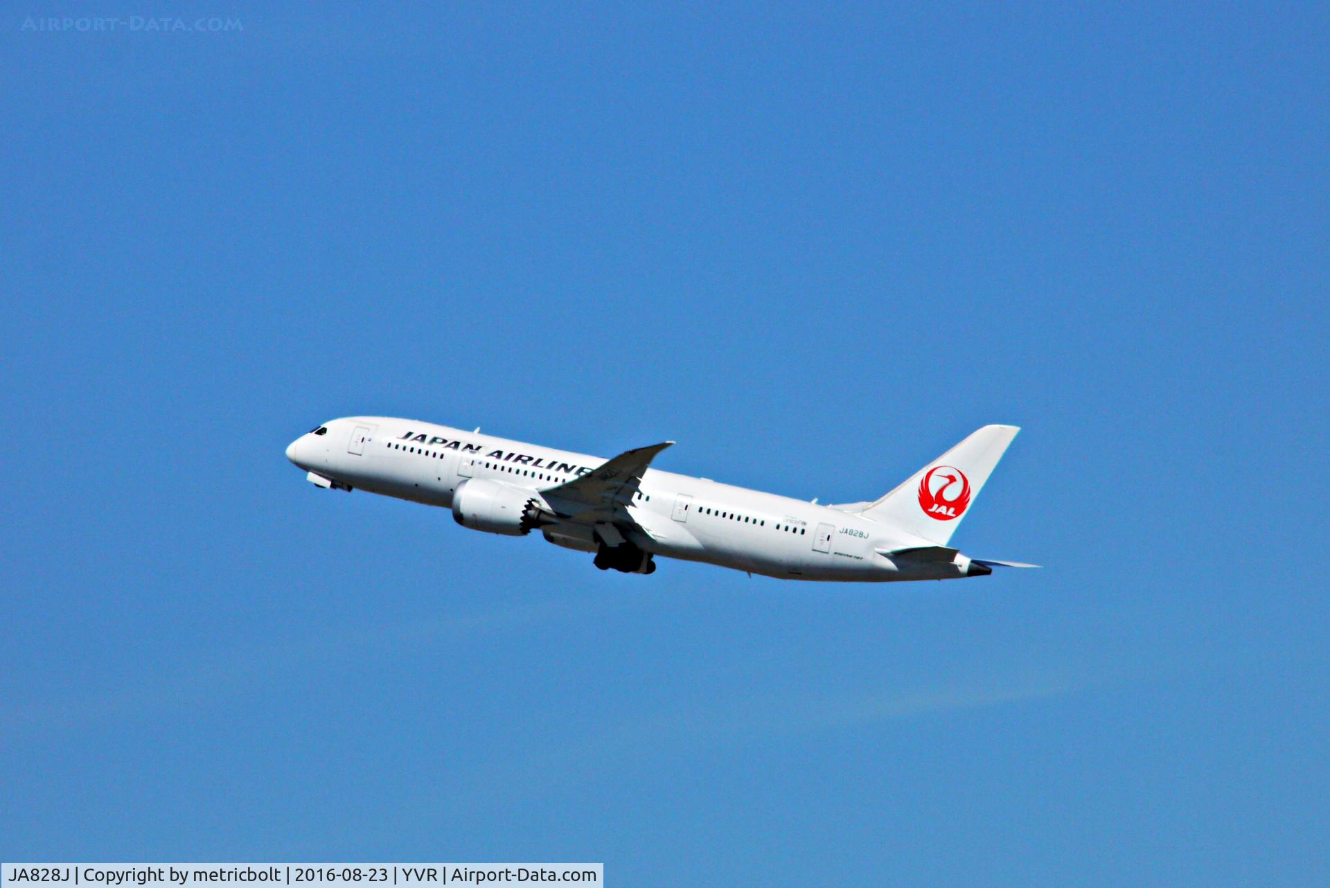 JA828J, 2012 Boeing 787-8 Dreamliner C/N 34838, On its way to Tokyo