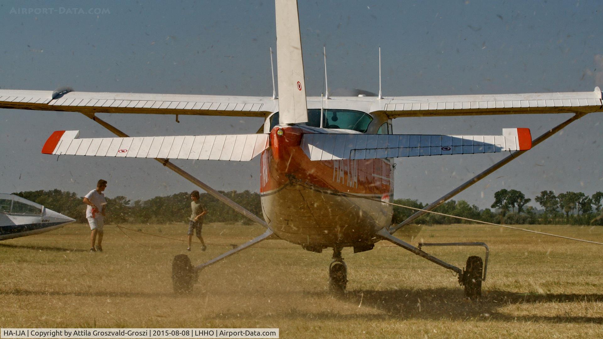 HA-IJA, 1972 Cessna 182P Skylane Skylane C/N 18261398, Hajdúszoboszló Airport, Hungary - 60. Hungary Gliding National Championship and third Civis Thermal Cup, 2015