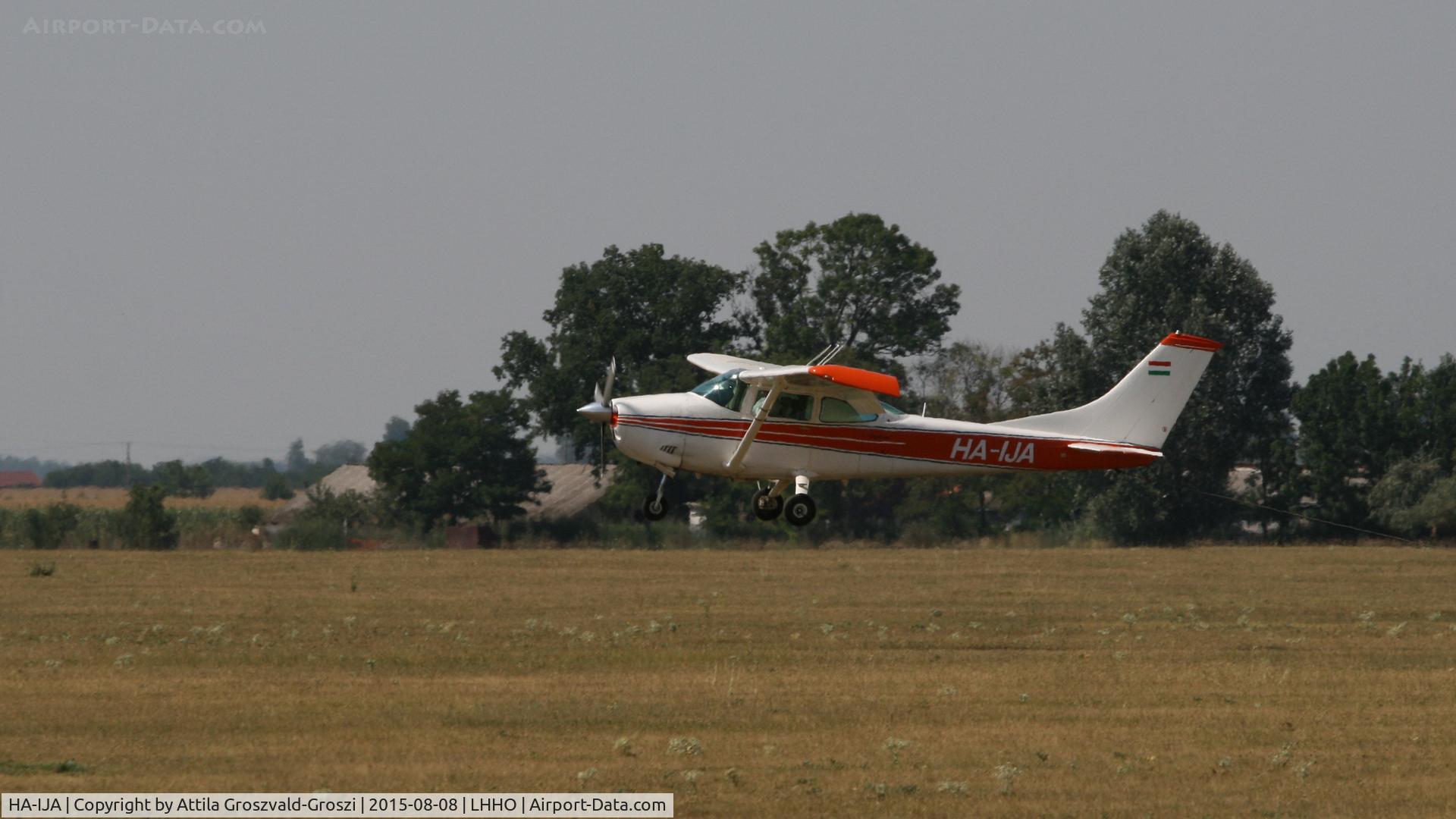 HA-IJA, 1972 Cessna 182P Skylane Skylane C/N 18261398, Hajdúszoboszló Airport, Hungary - 60. Hungary Gliding National Championship and third Civis Thermal Cup, 2015