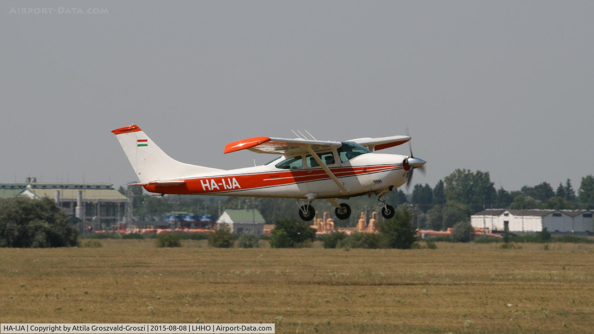HA-IJA, 1972 Cessna 182P Skylane Skylane C/N 18261398, Hajdúszoboszló Airport, Hungary - 60. Hungary Gliding National Championship and third Civis Thermal Cup, 2015