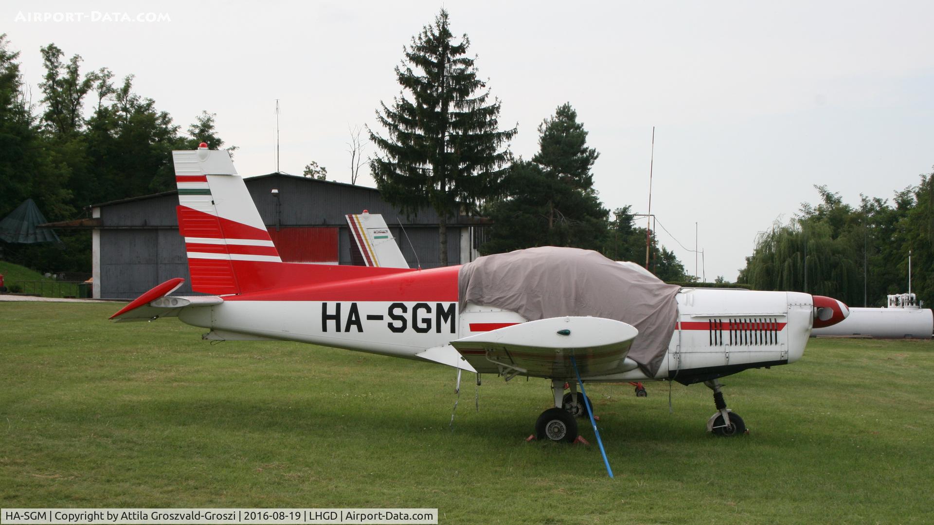HA-SGM, 1985 Zlin Z-142 C/N 0419, Gödöllö Airfield, Hungary