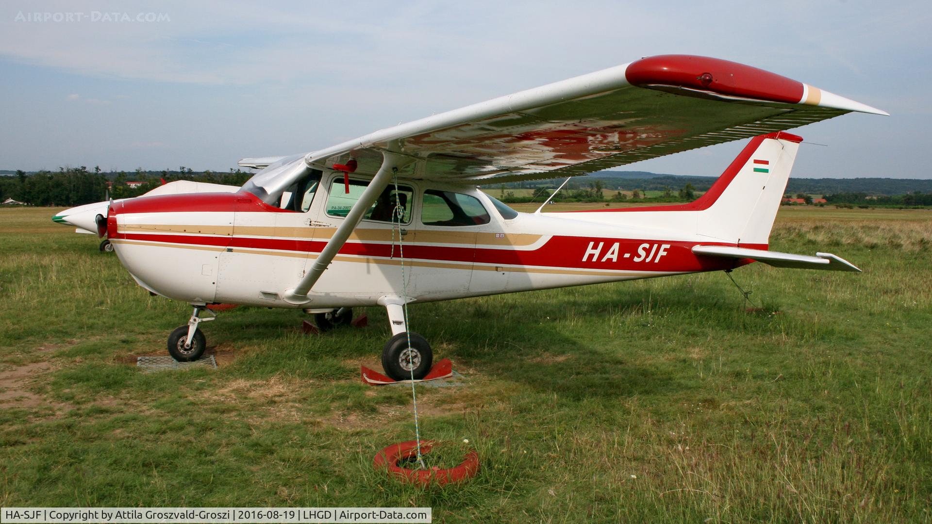 HA-SJF, 1979 Cessna 172N Skyhawk C/N 17273311, Gödöllö Airfield, Hungary