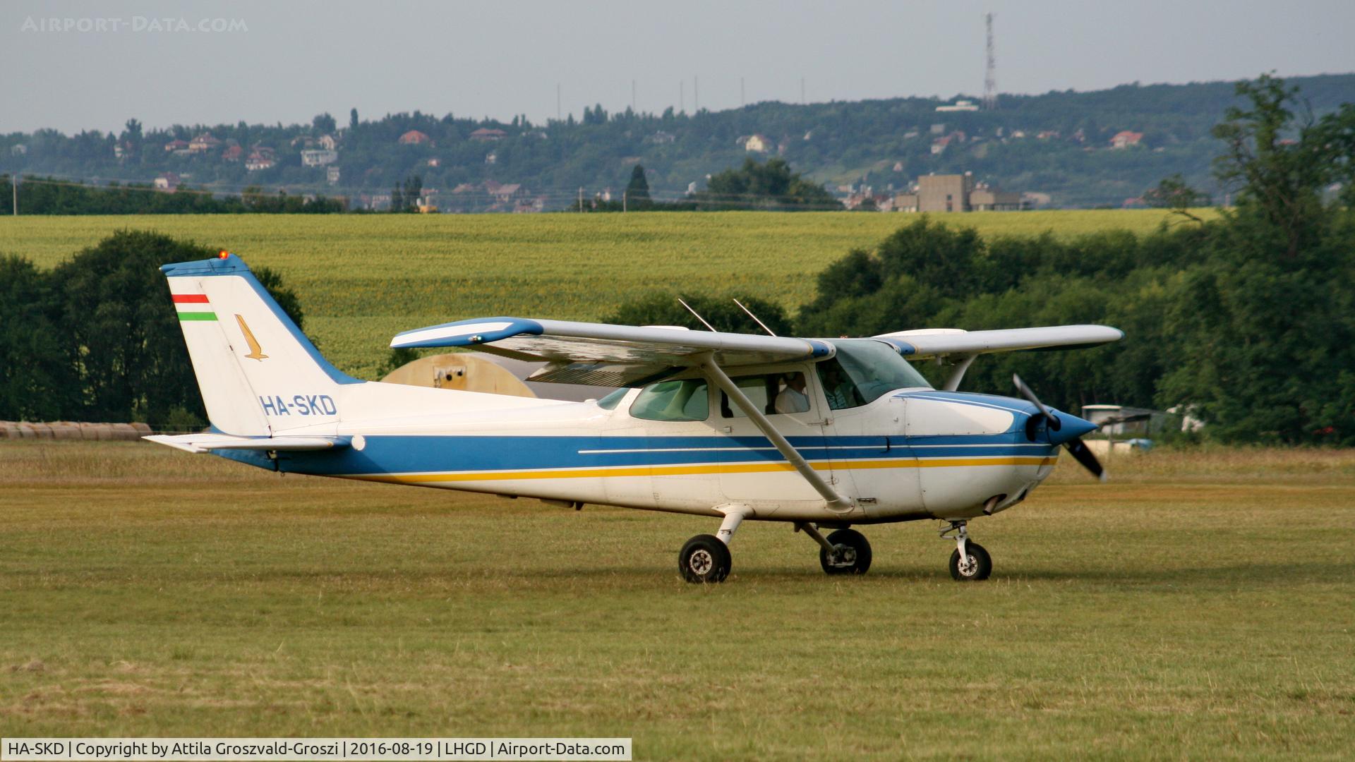 HA-SKD, 1978 Cessna 172N C/N 17270586, Gödöllö Airfield, Hungary