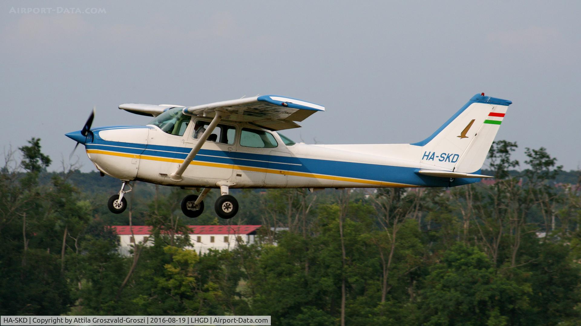HA-SKD, 1978 Cessna 172N C/N 17270586, Gödöllö Airfield, Hungary