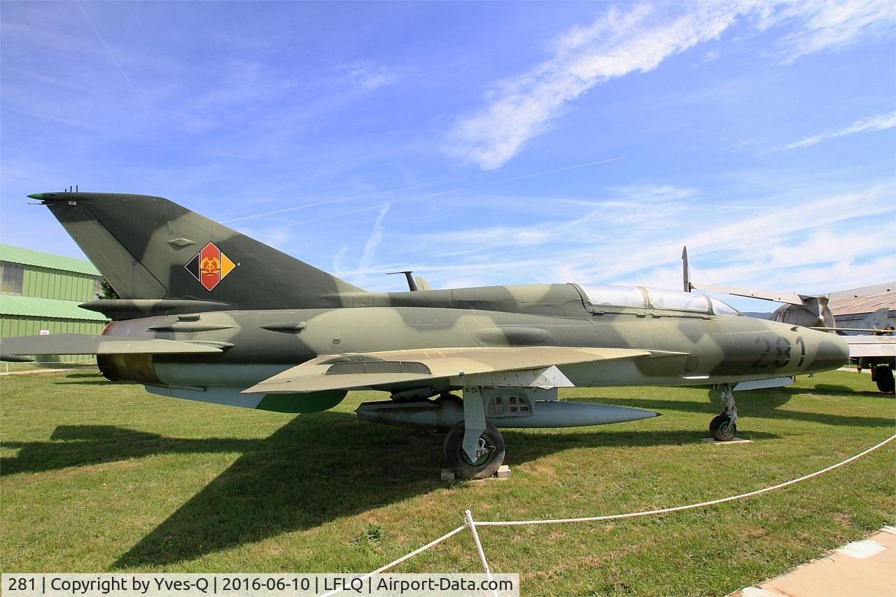 281, Mikoyan-Gurevich MiG-21UT C/N 663820, Mikoyan-Gurevich MiG-21UT, Musée Européen de l'Aviation de Chasse, Montélimar-Ancône airfield (LFLQ)