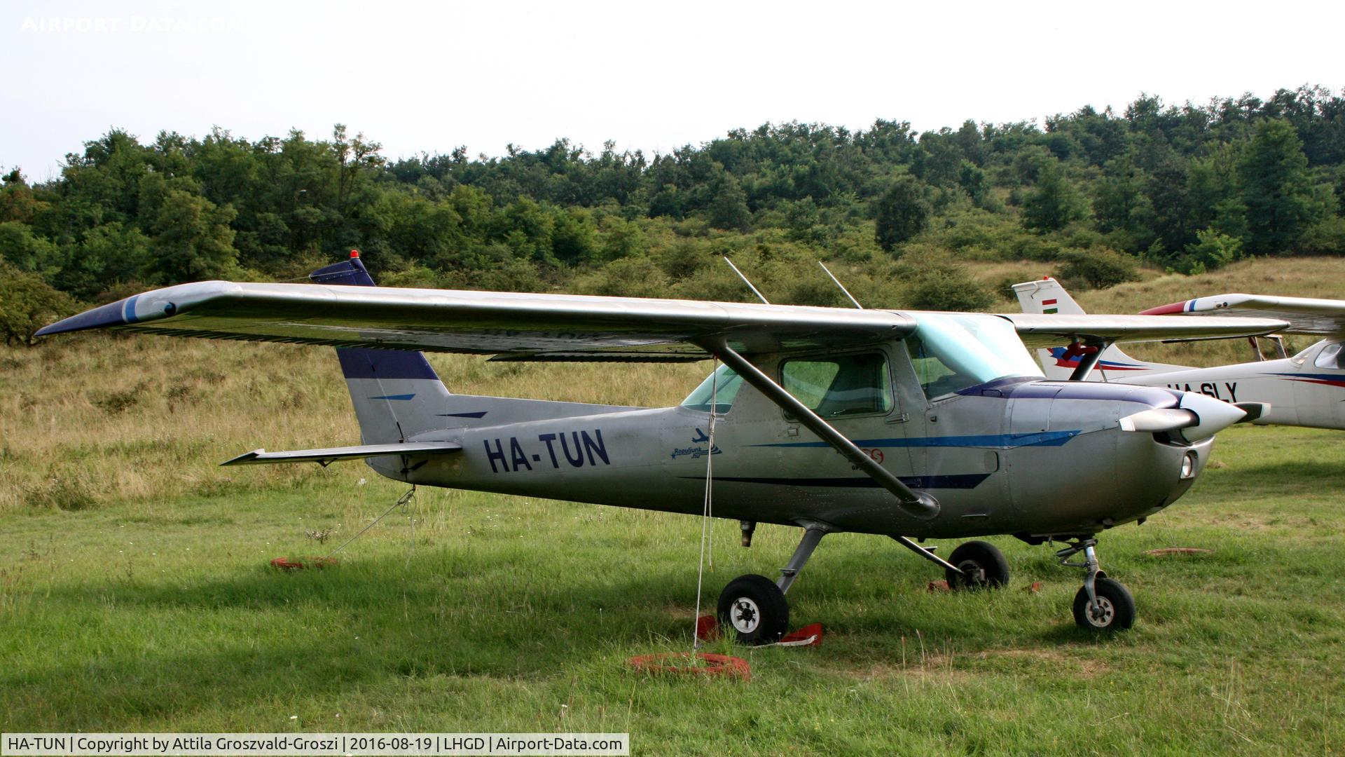 HA-TUN, 1976 Cessna 150M C/N 15078359, Gödöllö Airport – LHGD - Hungary