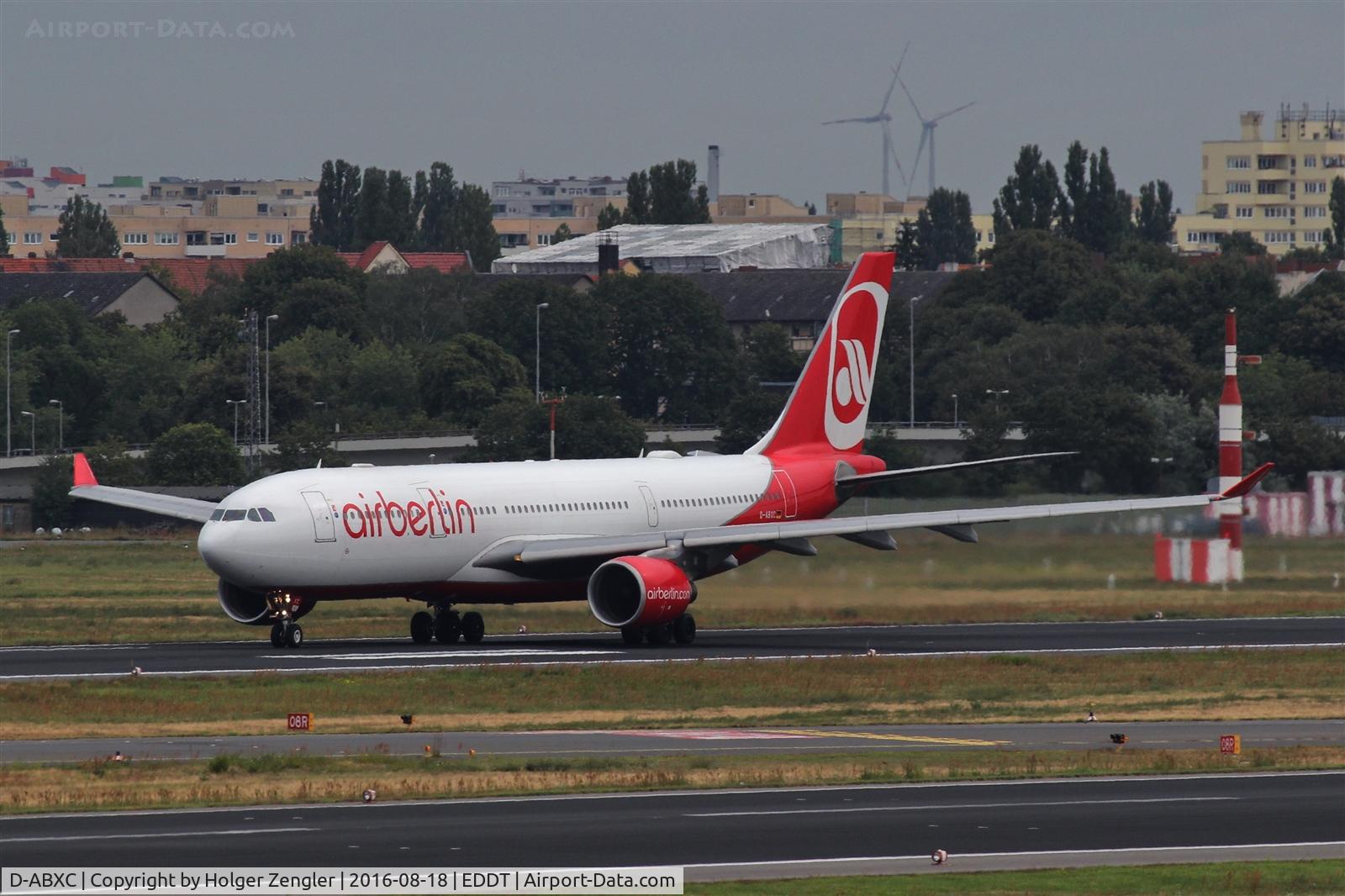 D-ABXC, 2005 Airbus A330-223 C/N 665, Full throttle on rwy 26R...