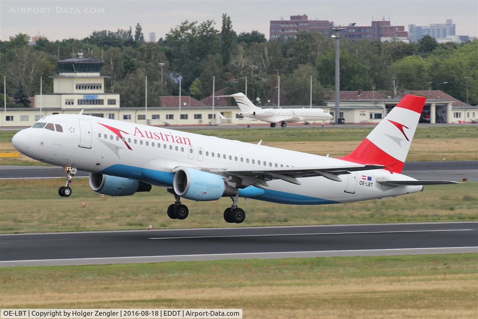 OE-LBT, 2000 Airbus A320-214 C/N 1387, From capital to capital - arrival from VIE....