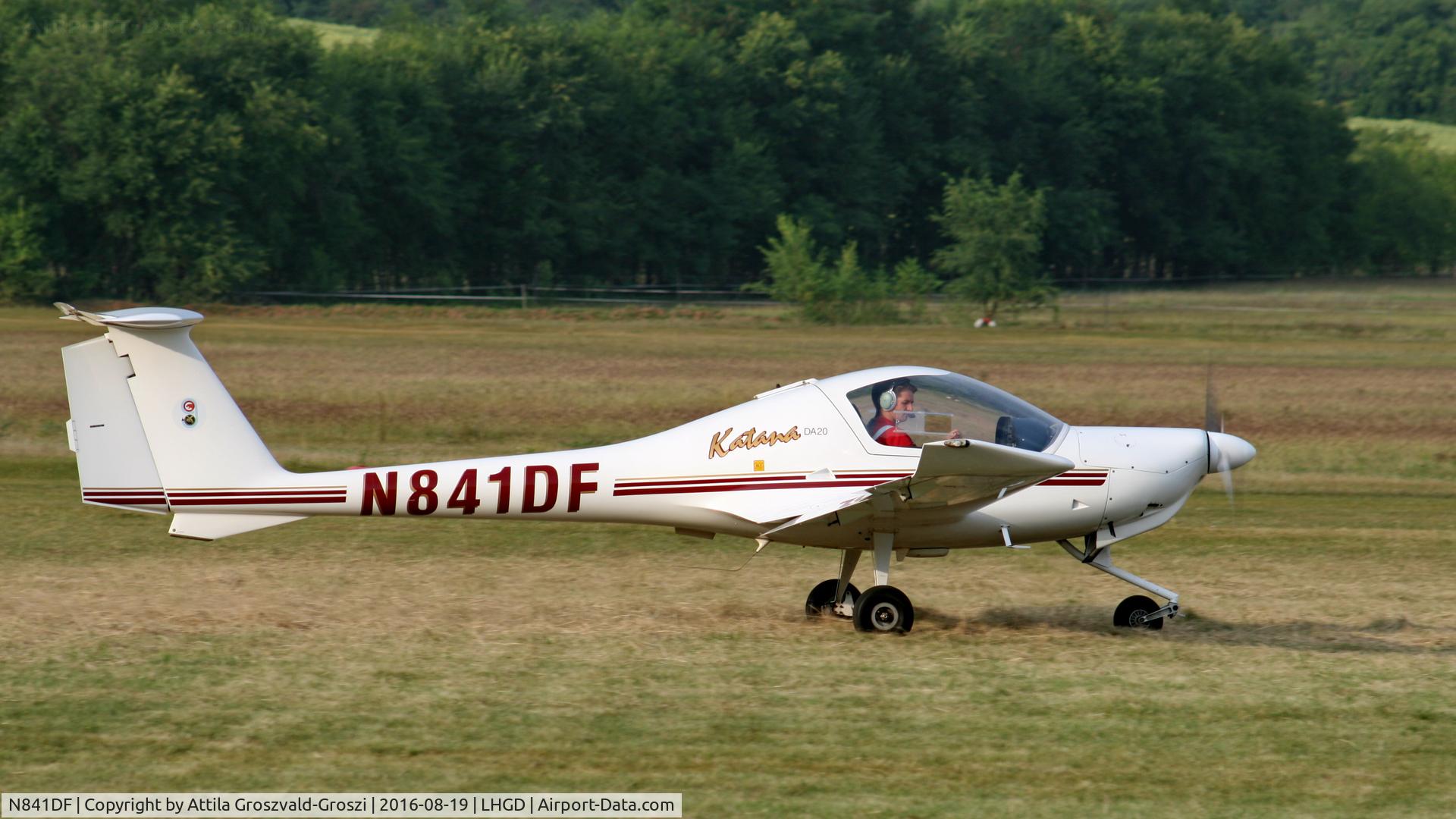 N841DF, 1995 Diamond DA-20A-1 Katana C/N 10068, Gödöllö Airport – LHGD – Hungary