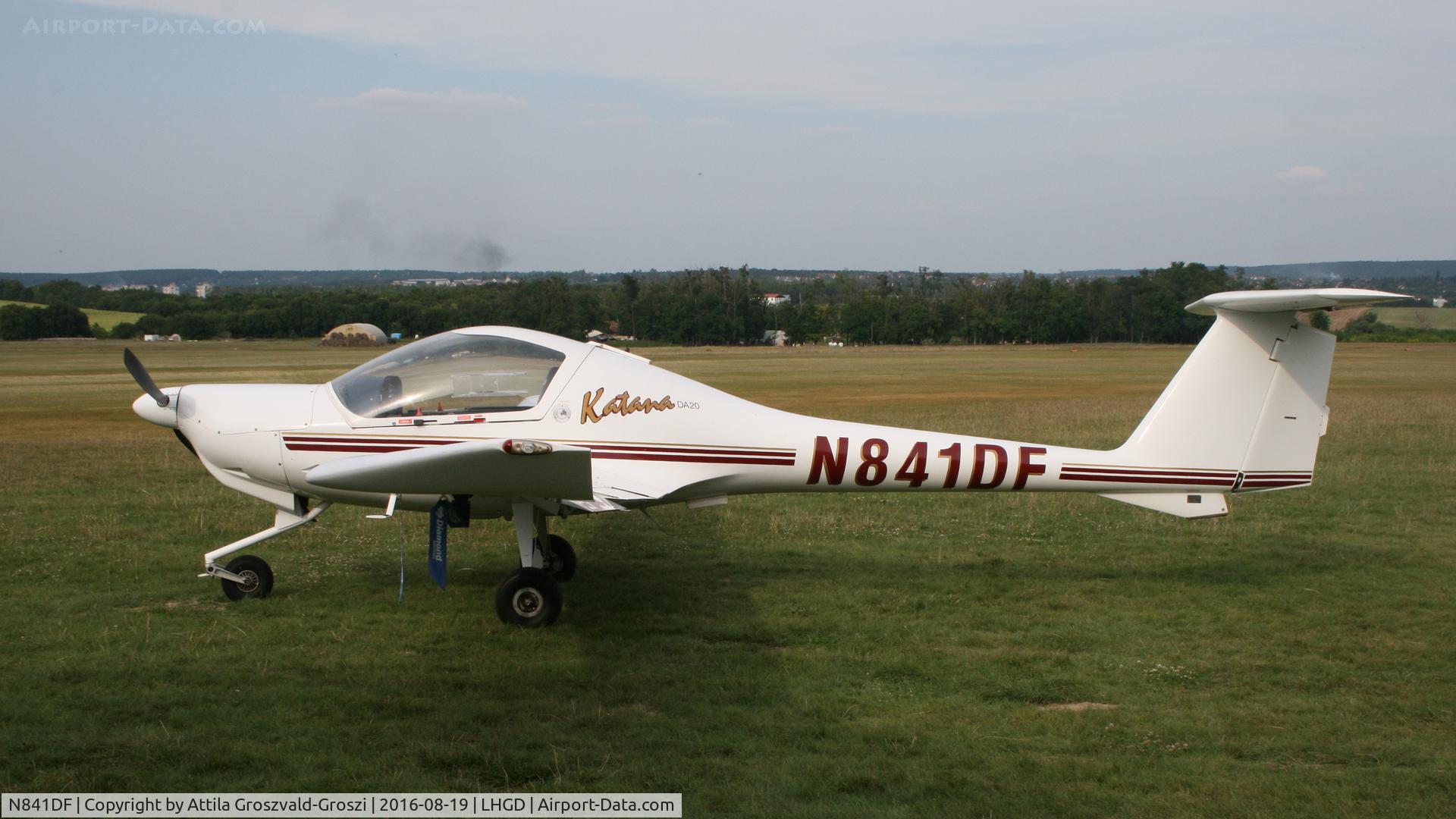 N841DF, 1995 Diamond DA-20A-1 Katana C/N 10068, Gödöllö Airport – LHGD – Hungary