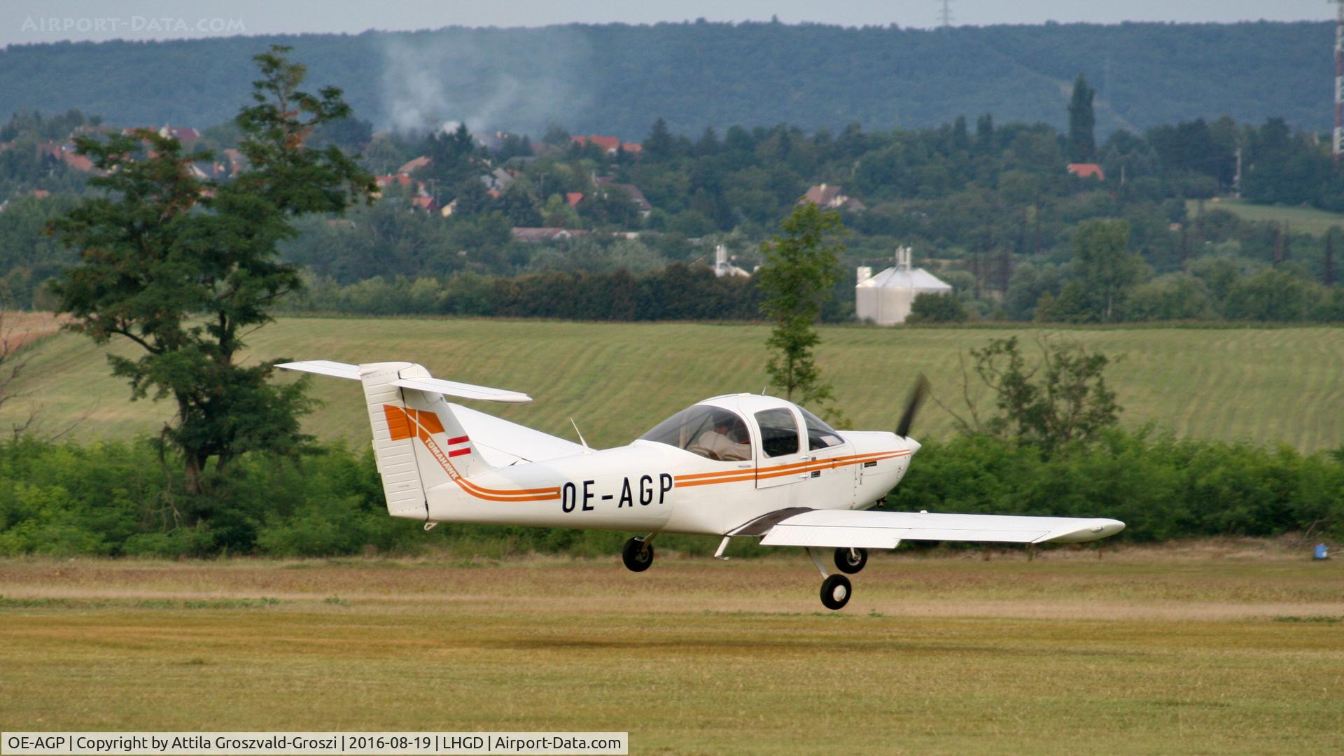 OE-AGP, Piper PA-38-112 Tomahawk Tomahawk C/N 38-78A0176, Gödöllö Airport – LHGD – Hungary