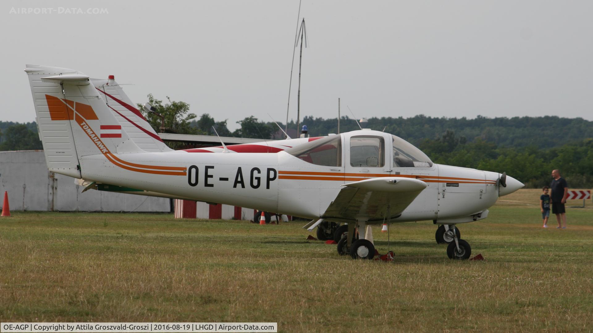 OE-AGP, Piper PA-38-112 Tomahawk Tomahawk C/N 38-78A0176, Gödöllö Airport – LHGD – Hungary