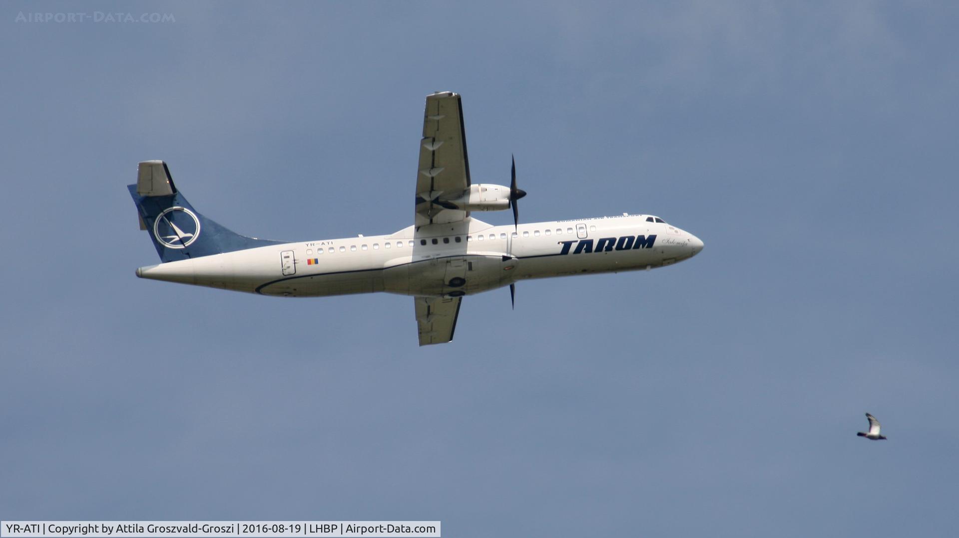 YR-ATI, 2009 ATR 72-212A C/N 867, Budapest Airport, Hungary - Take-off