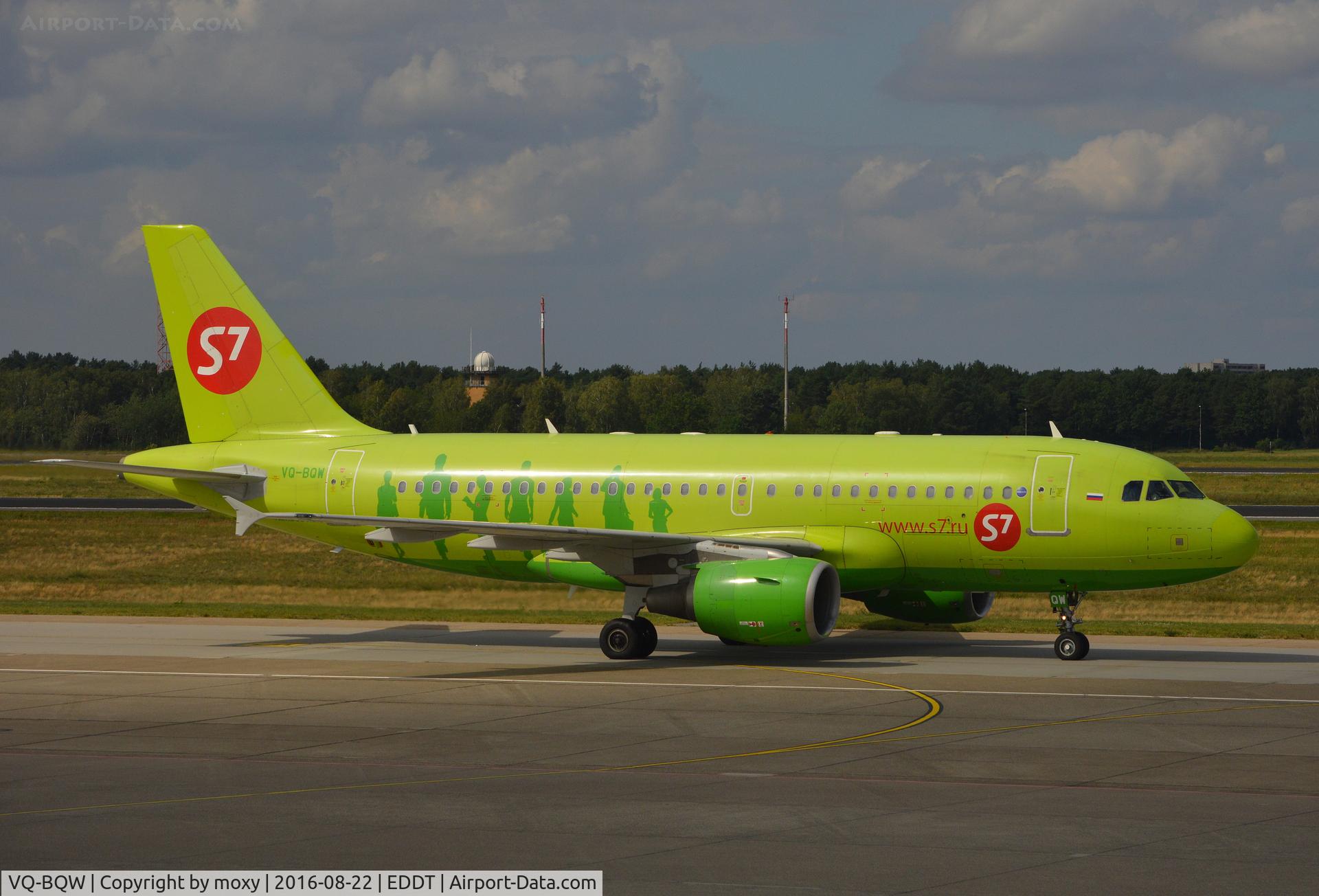 VQ-BQW, 2004 Airbus A319-115LR C/N 2279, Airbus A319-115LR at Berlin Tegel.