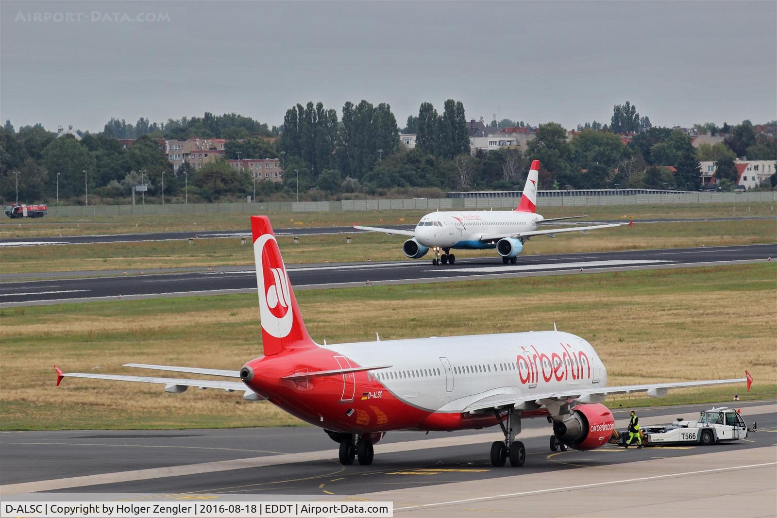 D-ALSC, 2003 Airbus A321-211 C/N 2005, Coming and going on twy and rwy.....