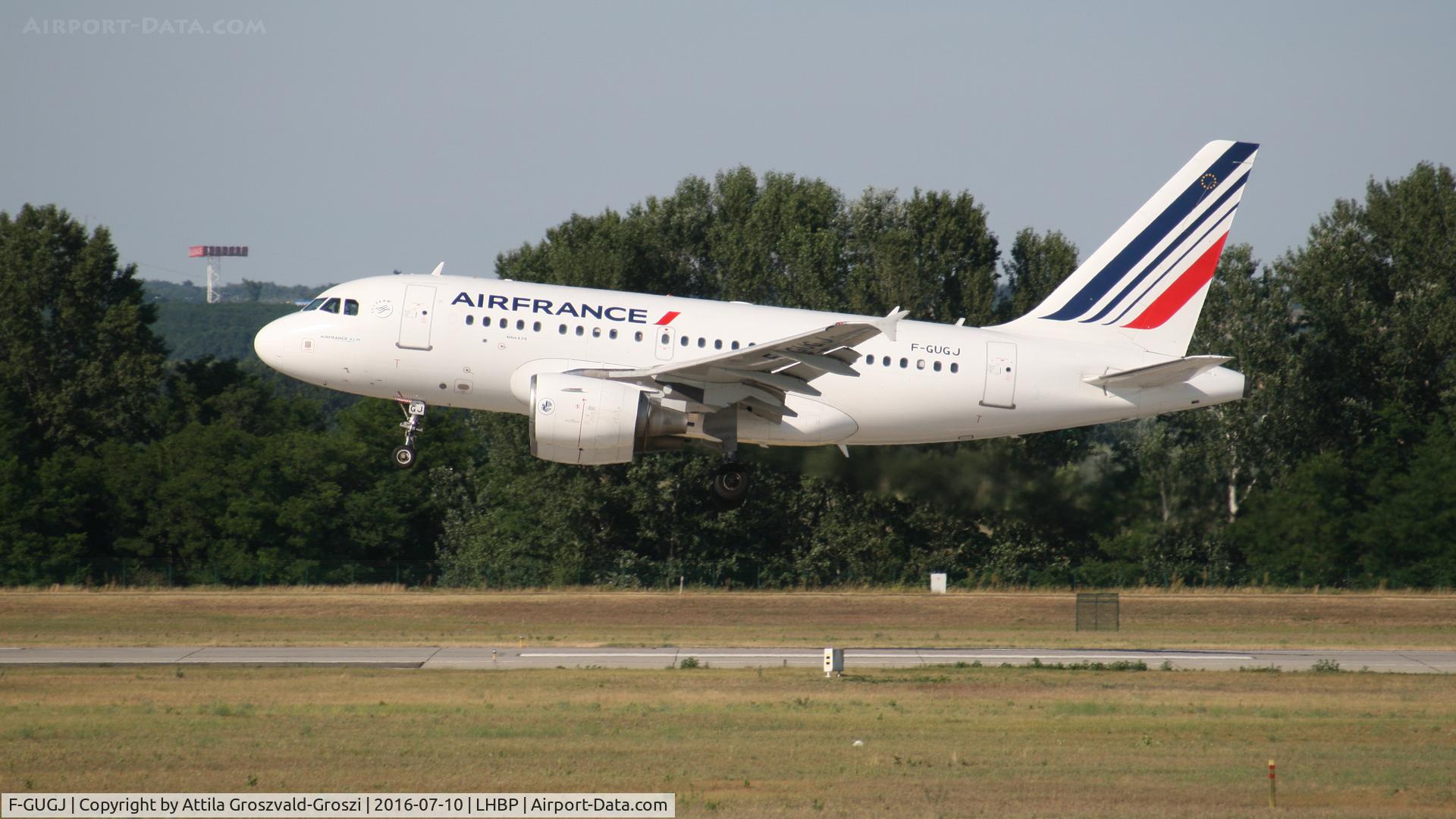 F-GUGJ, 2005 Airbus A318-111 C/N 2582, Budapest Airport, Hungary - Landing