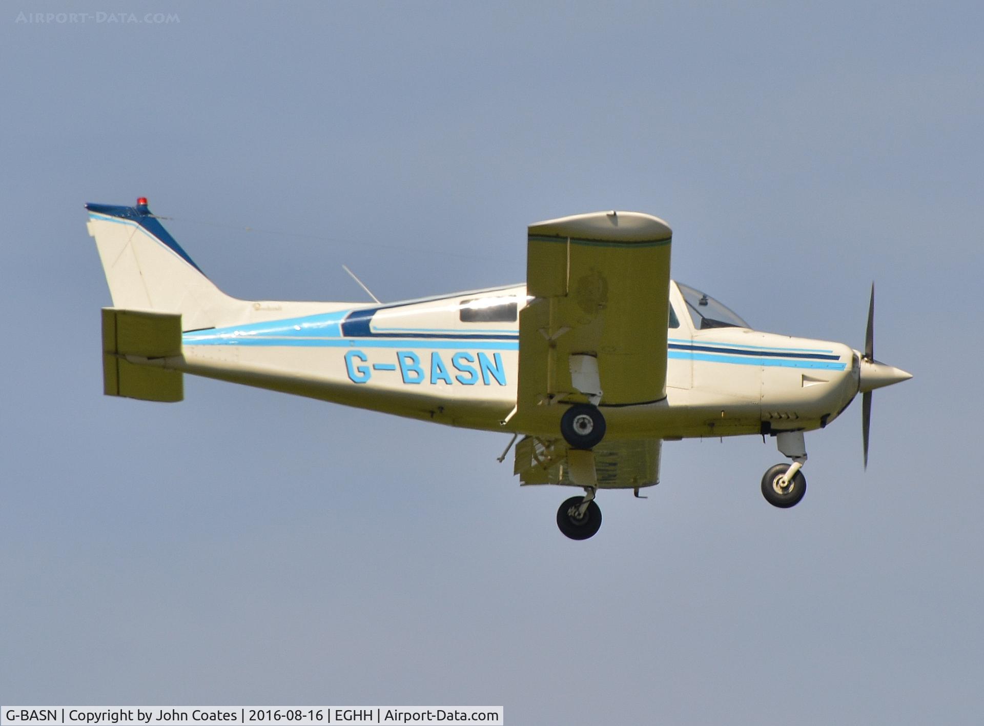 G-BASN, 1973 Beech C23 Sundowner 180 Sundowner 180 C/N M-1476, Resident on finals to 08