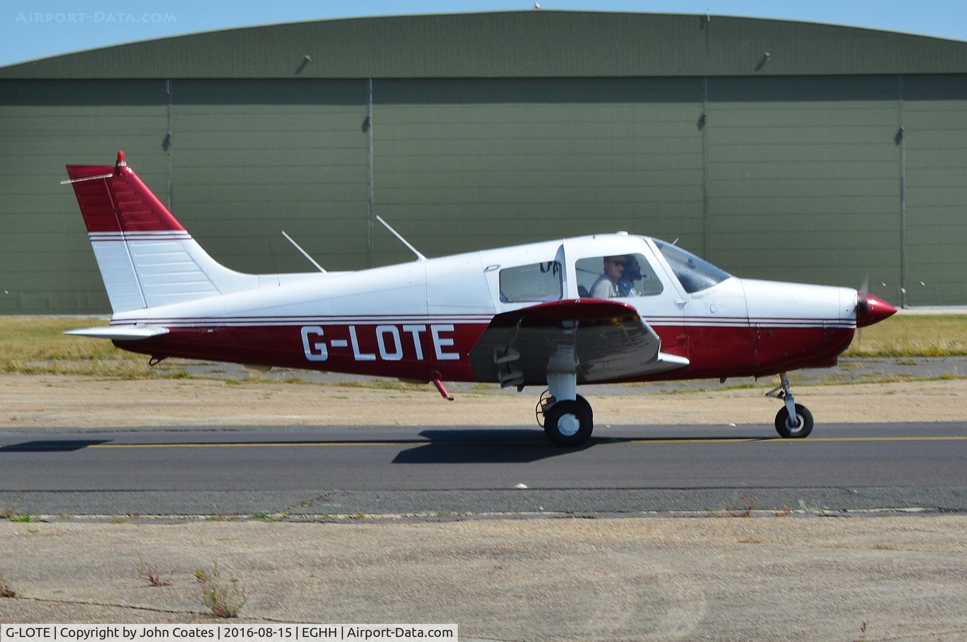 G-LOTE, 1989 Piper PA-28-161 Cadet C/N 2841089, Resident departing
