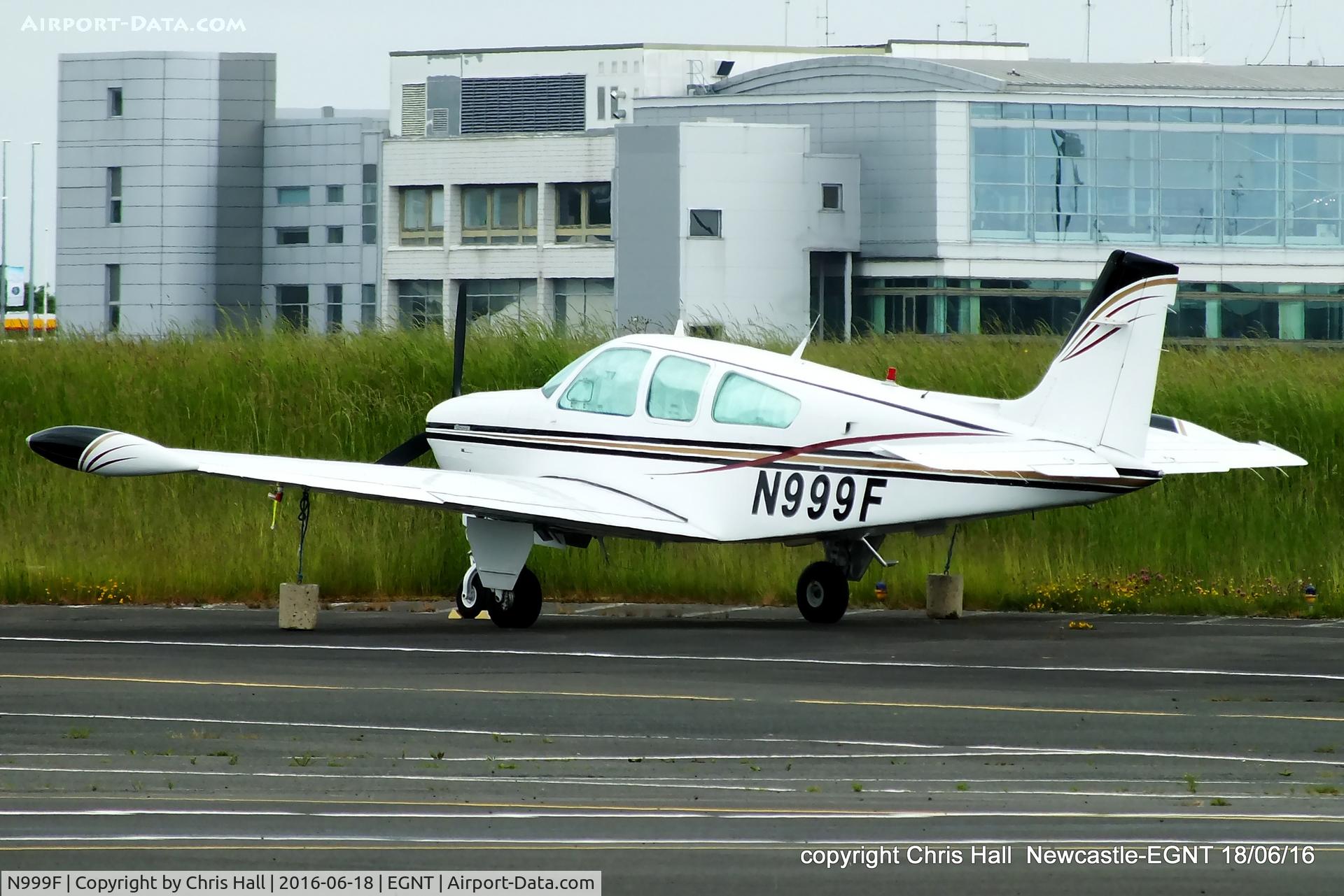 N999F, 1988 Beech F33A Bonanza C/N CE-1282, at Newcastle