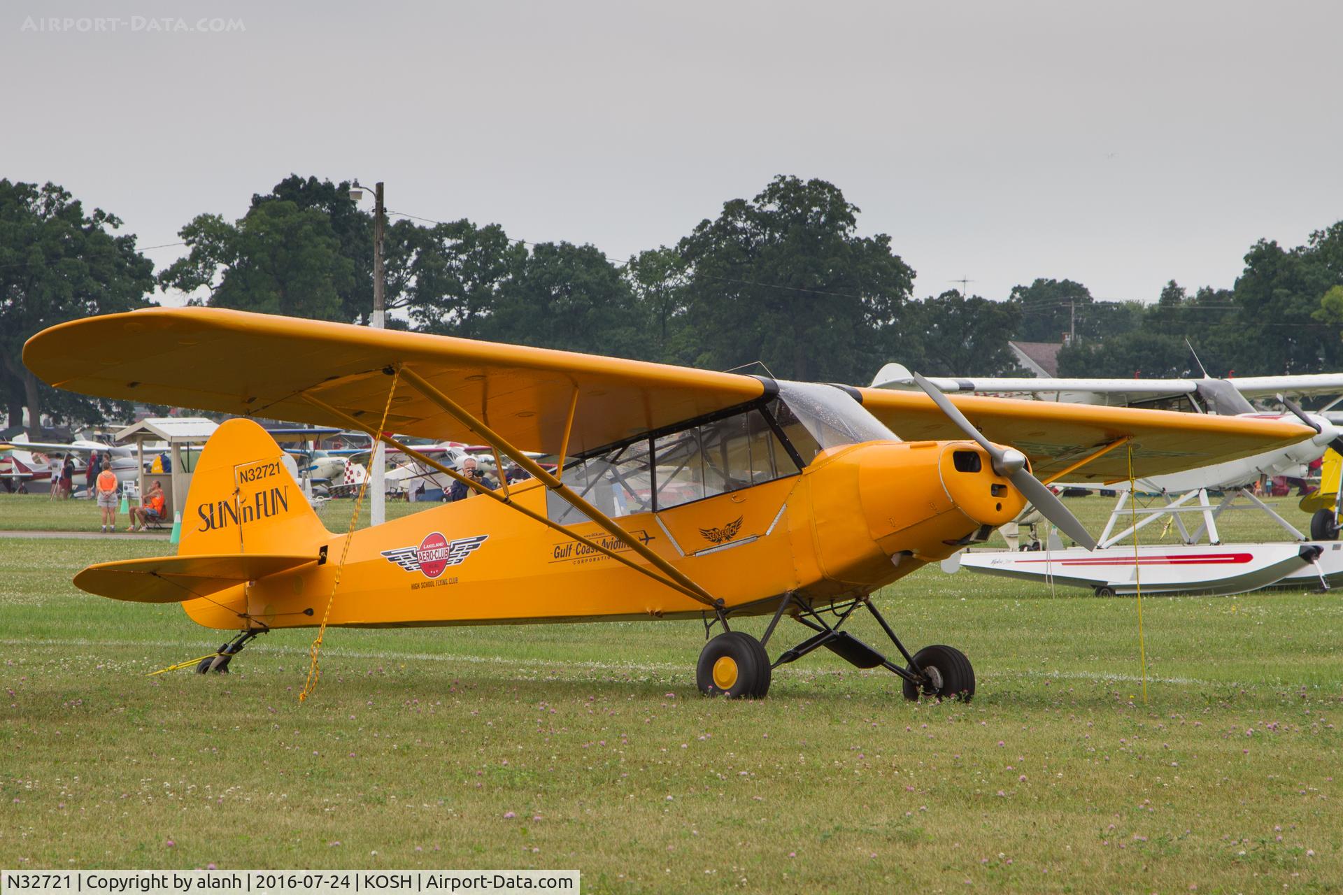 N32721, 1953 Piper L-18C Super Cub (PA-18-95) C/N 18-3074, In the vintage park (previously N380WR)