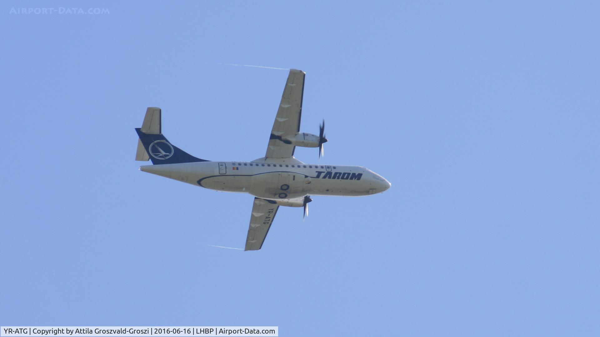 YR-ATG, 1999 ATR 42-500 C/N 605, Budapest Airport, Hungary - Take-off