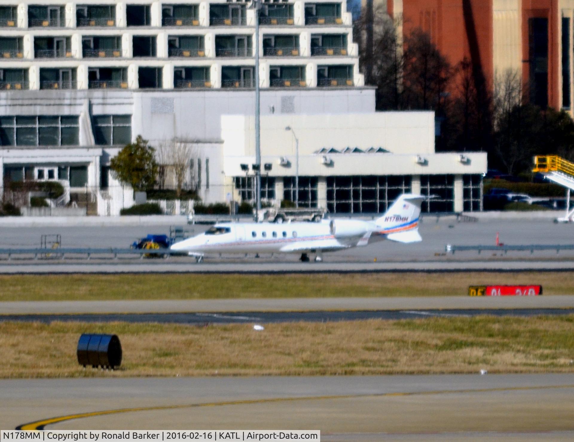 N178MM, 2000 Learjet 60 C/N 178, Landing Atlanta