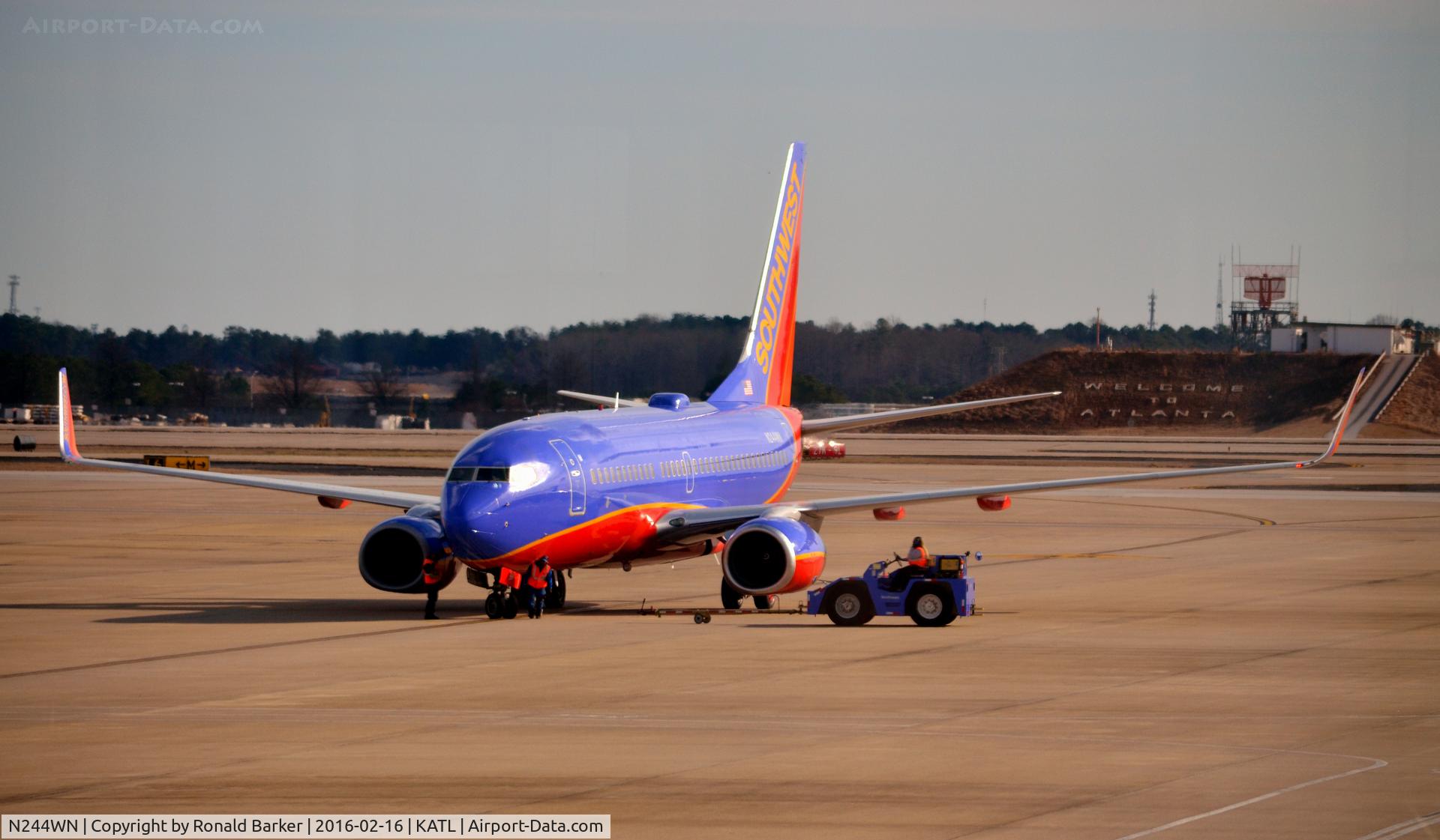 N244WN, 2006 Boeing 737-7H4 C/N 34864, Pushback Atlanta