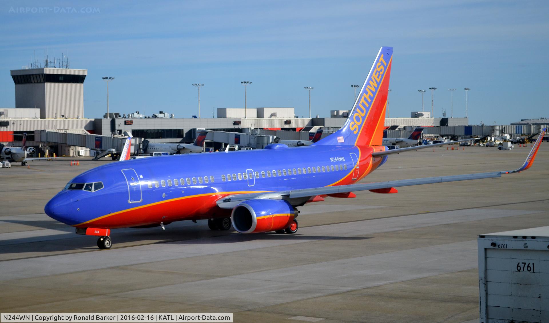 N244WN, 2006 Boeing 737-7H4 C/N 34864, Taxi Atlanta