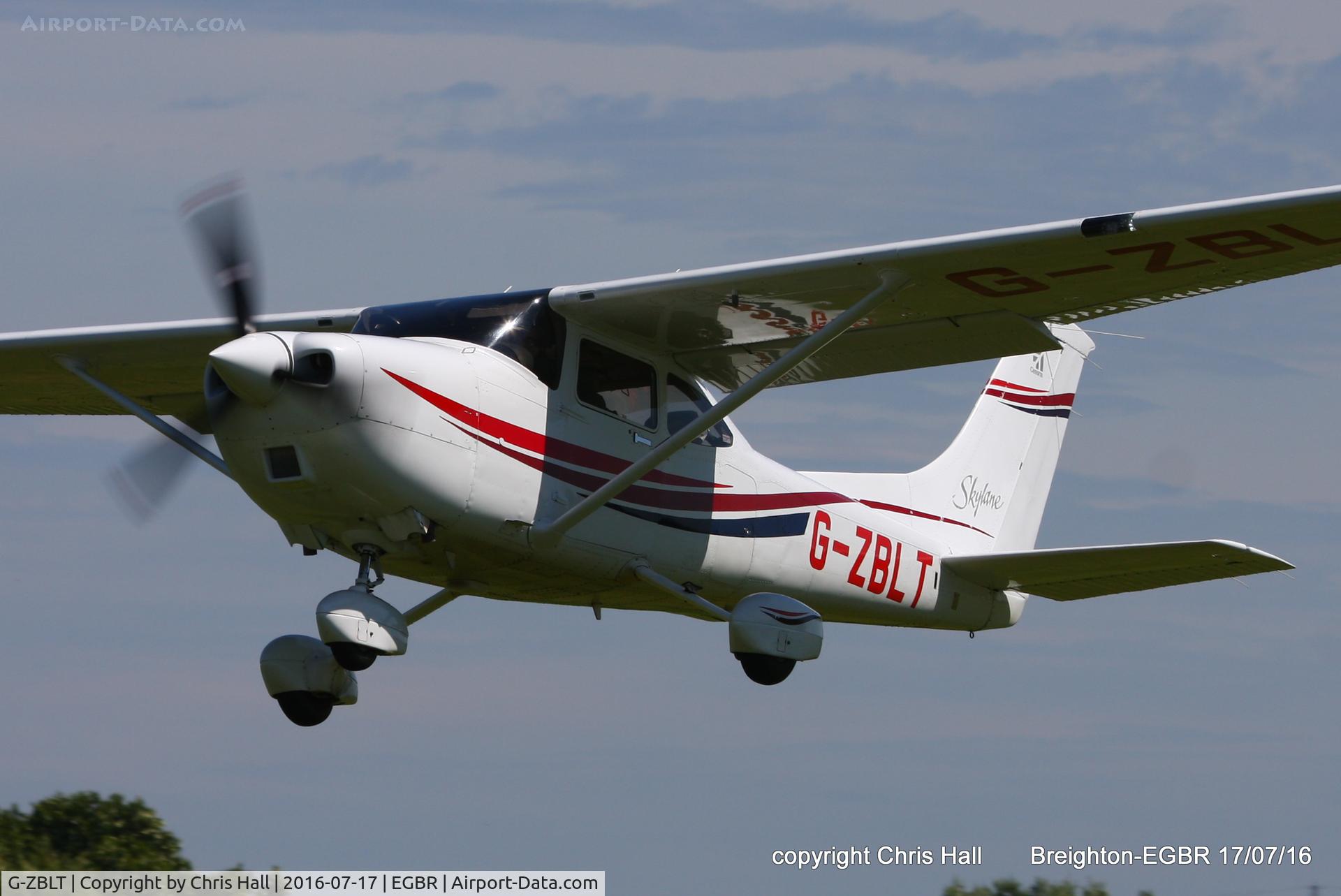 G-ZBLT, 2000 Cessna 182S Skylane C/N 18280910, at Breighton's Summer fly in
