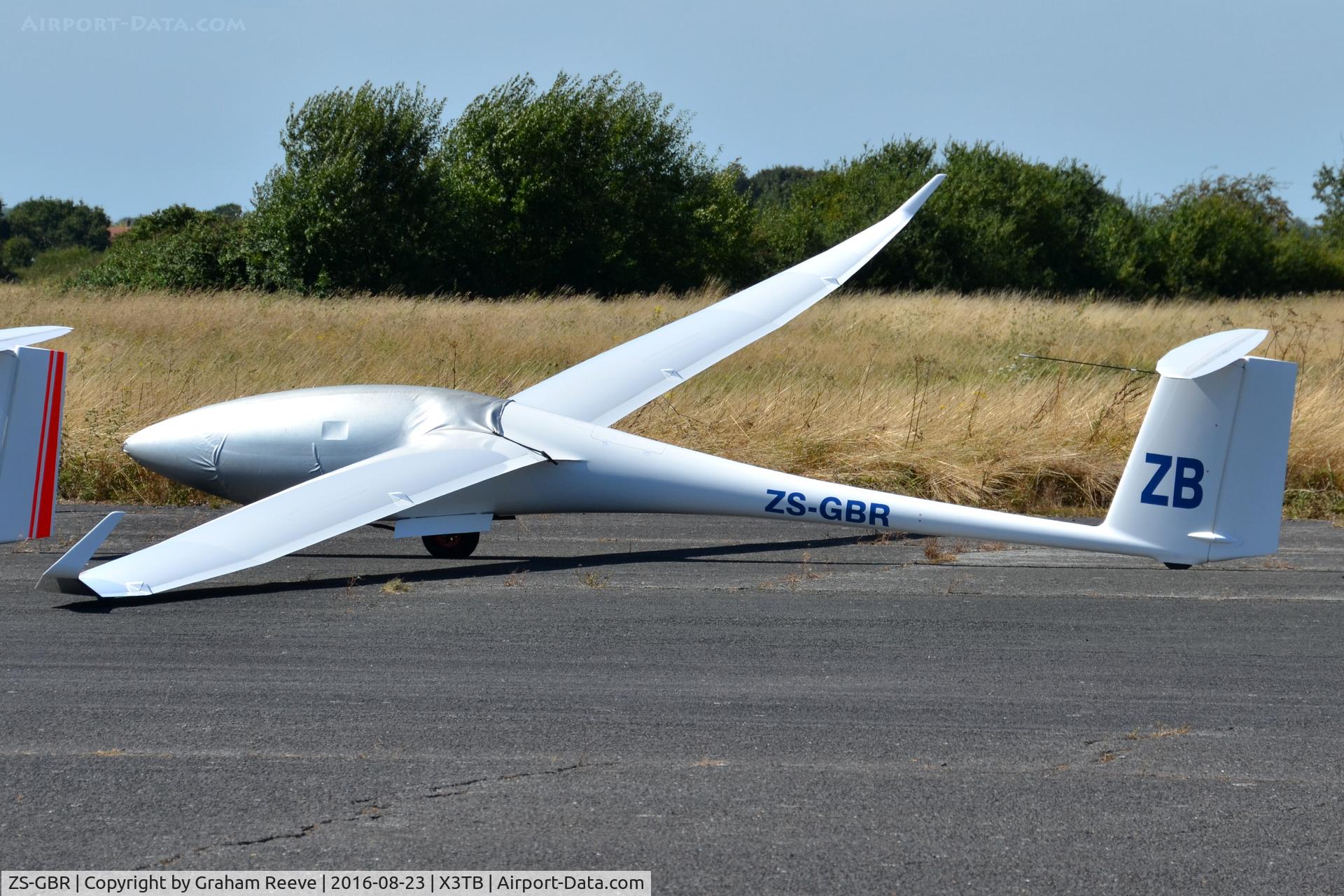 ZS-GBR, Jonker Sailplanes JS 1 Revelation C/N 1C-070, Parked at Tibenham.