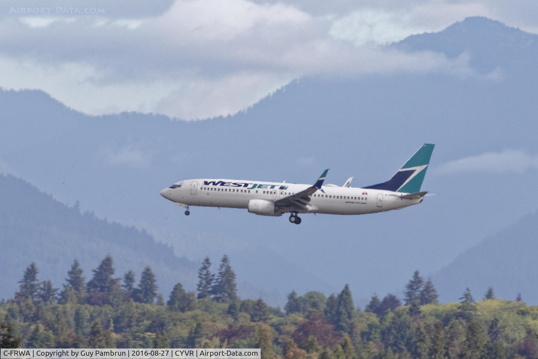 C-FRWA, 2012 Boeing 737-8CT C/N 39085, Landing
