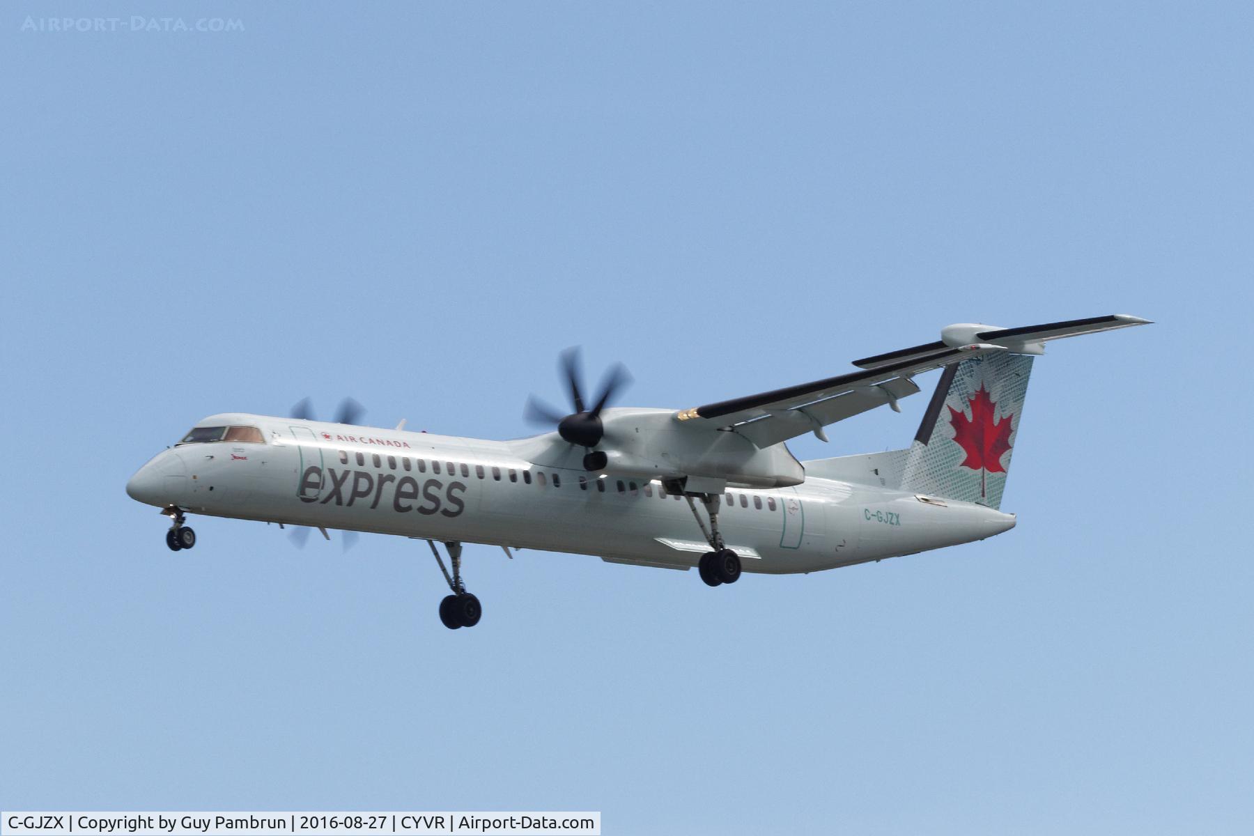 C-GJZX, 2015 De Havilland Canada DHC-8-402 Dash 8 C/N 4508, Landing