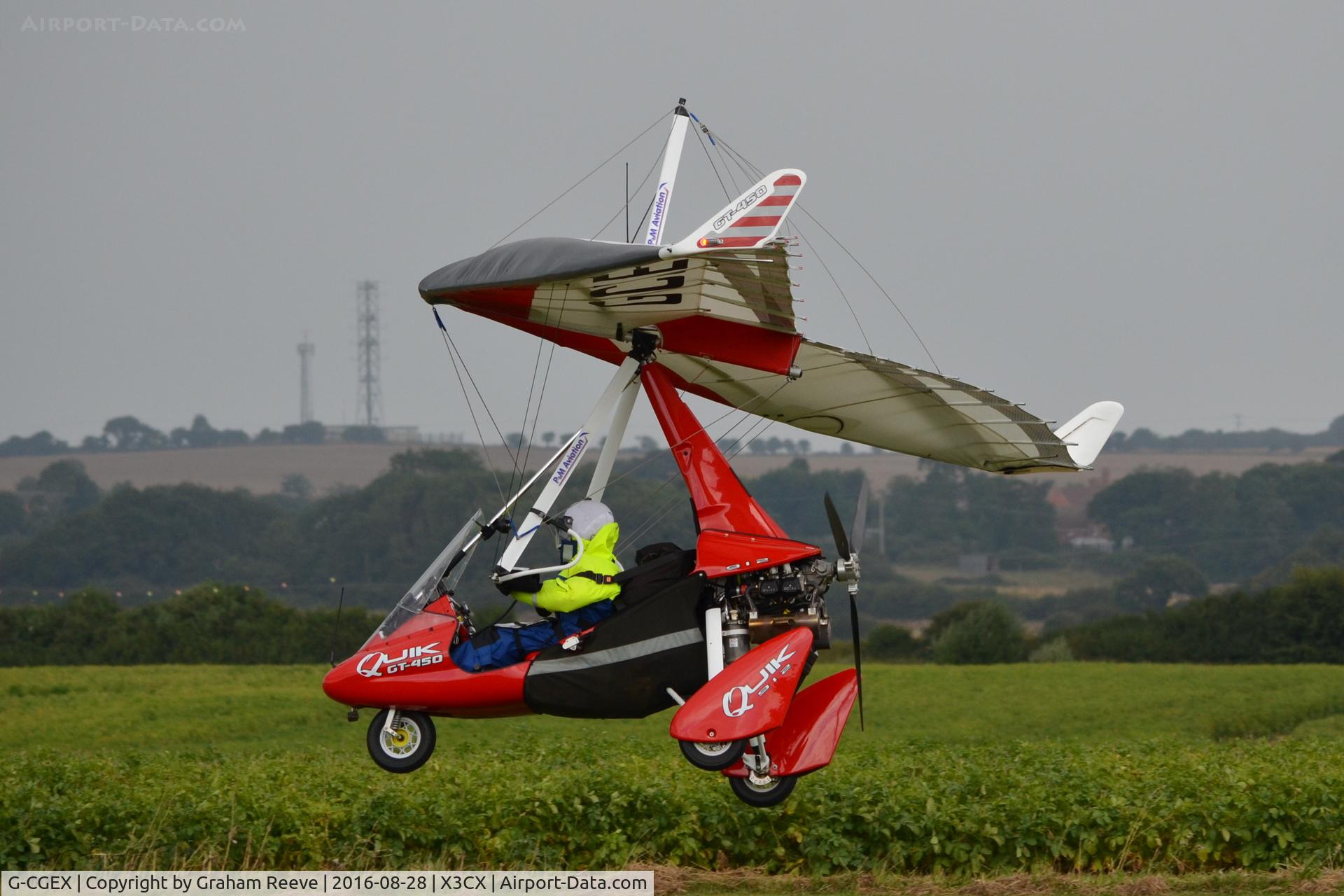 G-CGEX, 2009 P&M Aviation Quik GT450 C/N 8491, Landing at Northrepps.