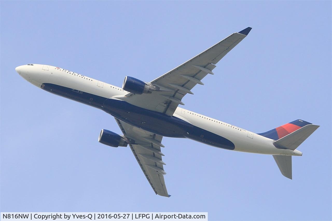 N816NW, 2007 Airbus A330-323X C/N 0827, Airbus A330-323X, Take off rwy 27L, Roissy Charles De Gaulle airport (LFPG-CDG)