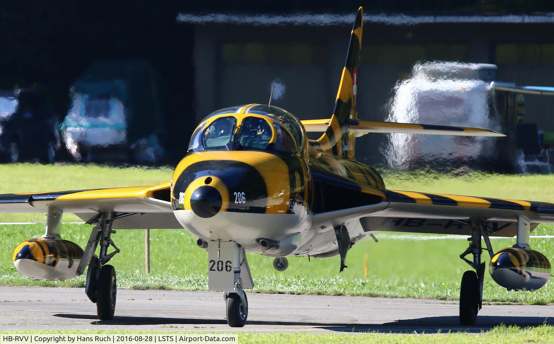 HB-RVV, 1968 Hawker Hunter T.68 C/N 41H-670841, Tolle Maschine