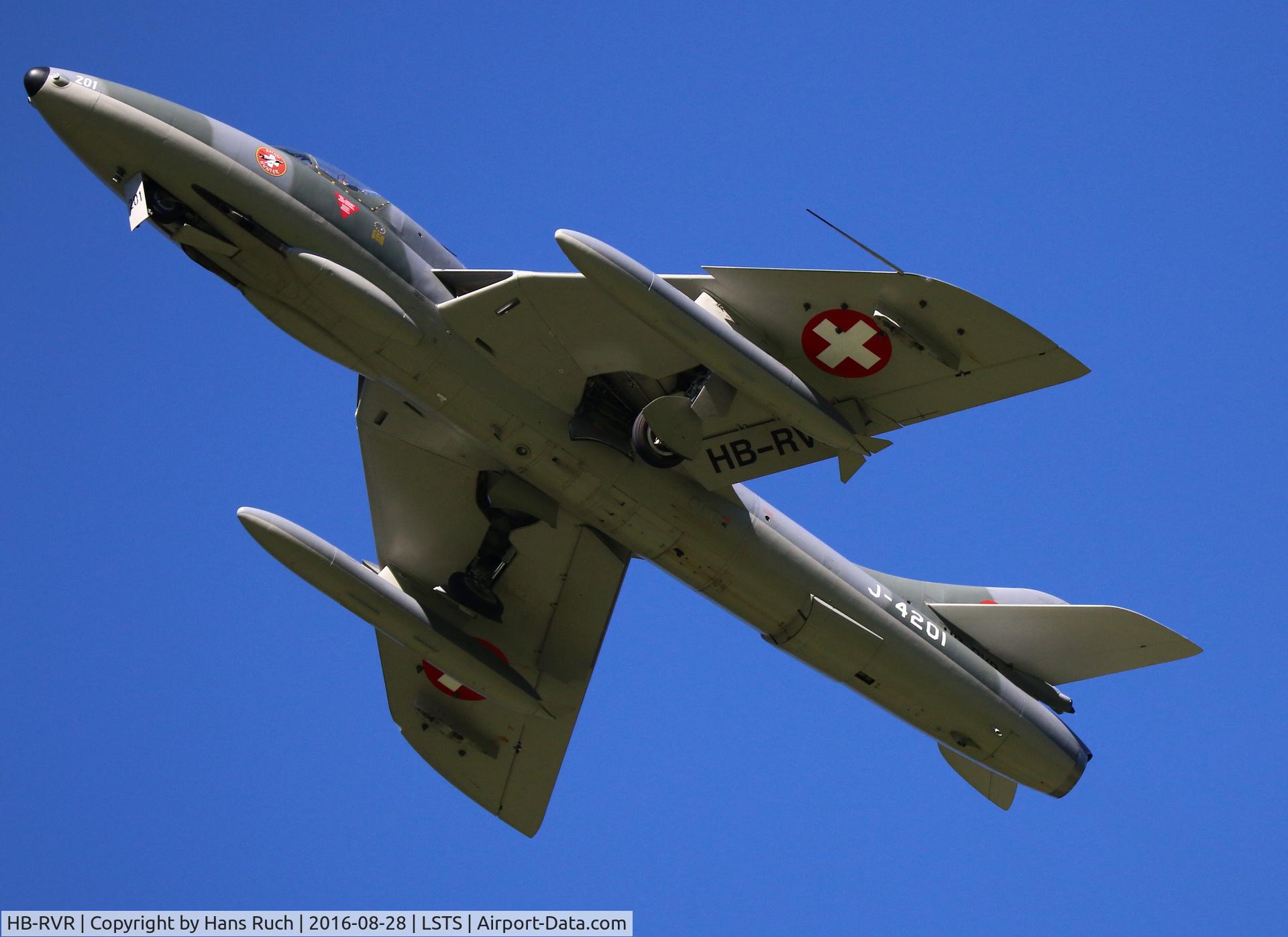 HB-RVR, 1955 Hawker Hunter T.68 C/N 41H-670806, Tolle Maschine