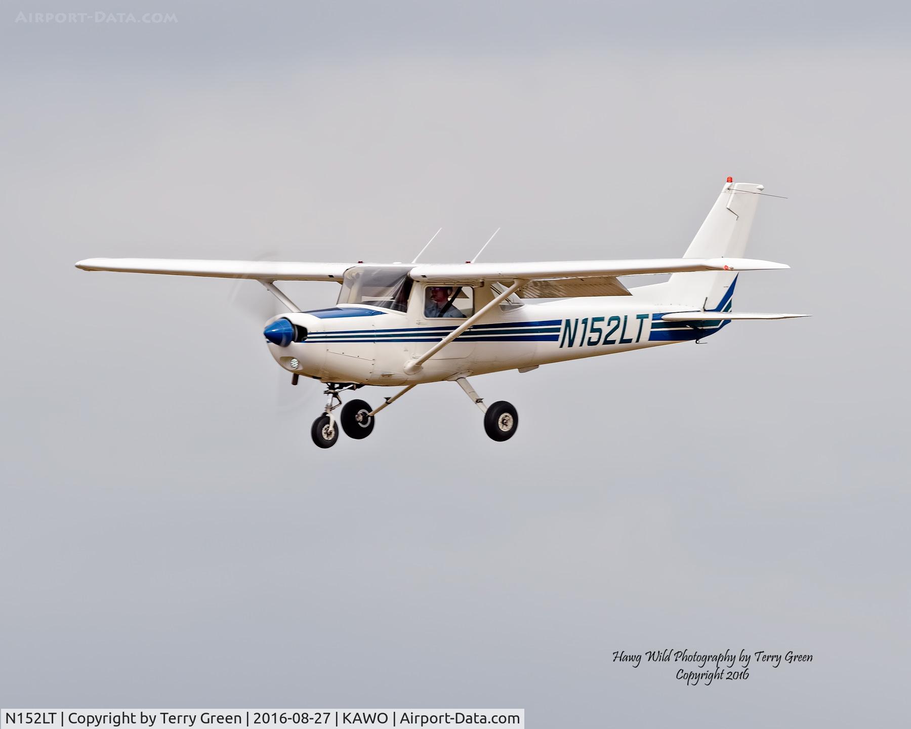 N152LT, 1981 Cessna 152 C/N 15285262, KAWO